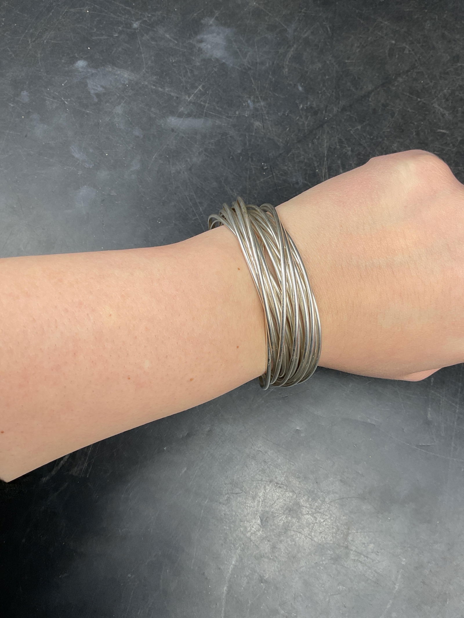 Sgn Sterling Silver Interlocking Bangle Bracelet - 6