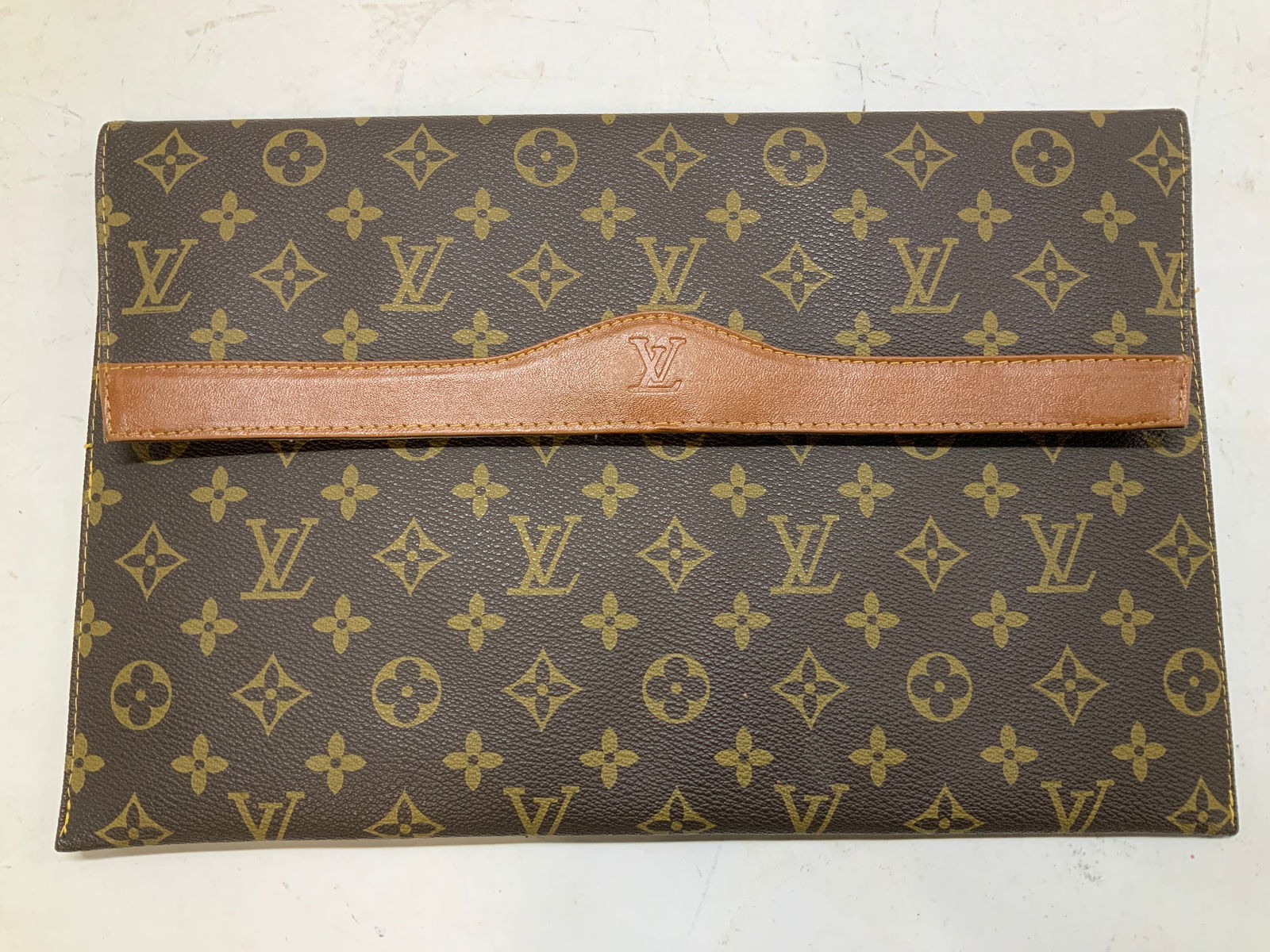 Louis Vuitton Monogram Clutch Bag (1 of 8)