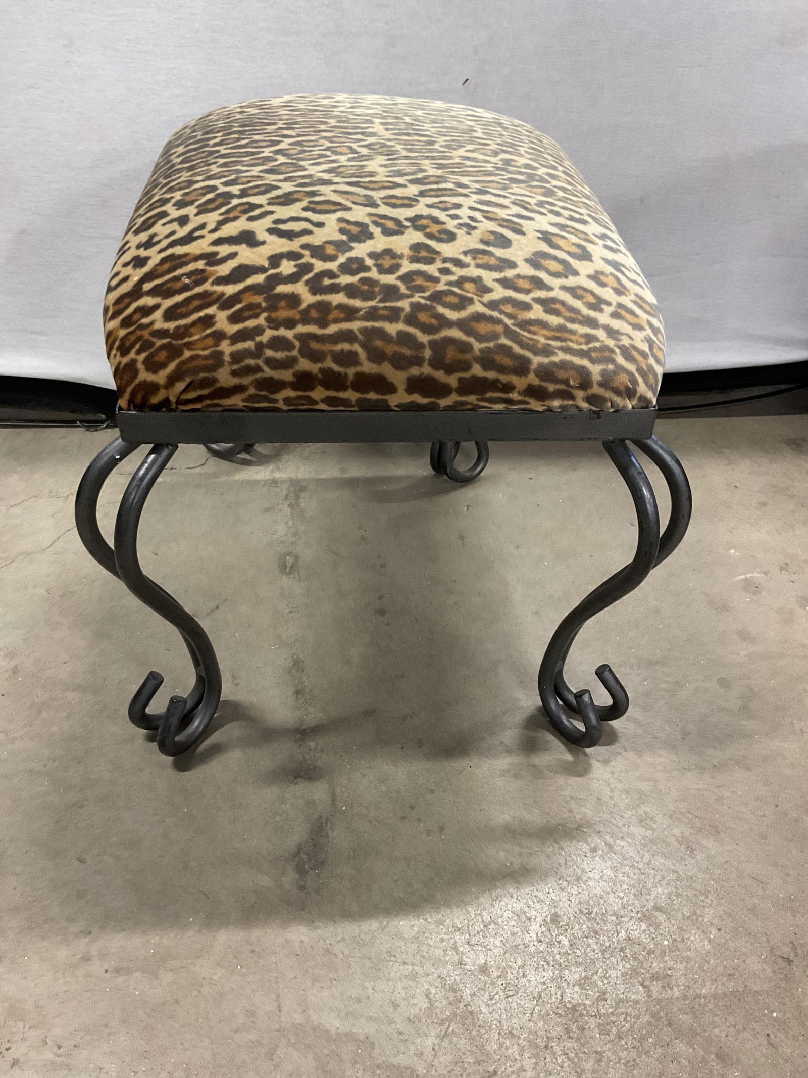 Trend Setting Designs Leopard Print Ottoman - 3