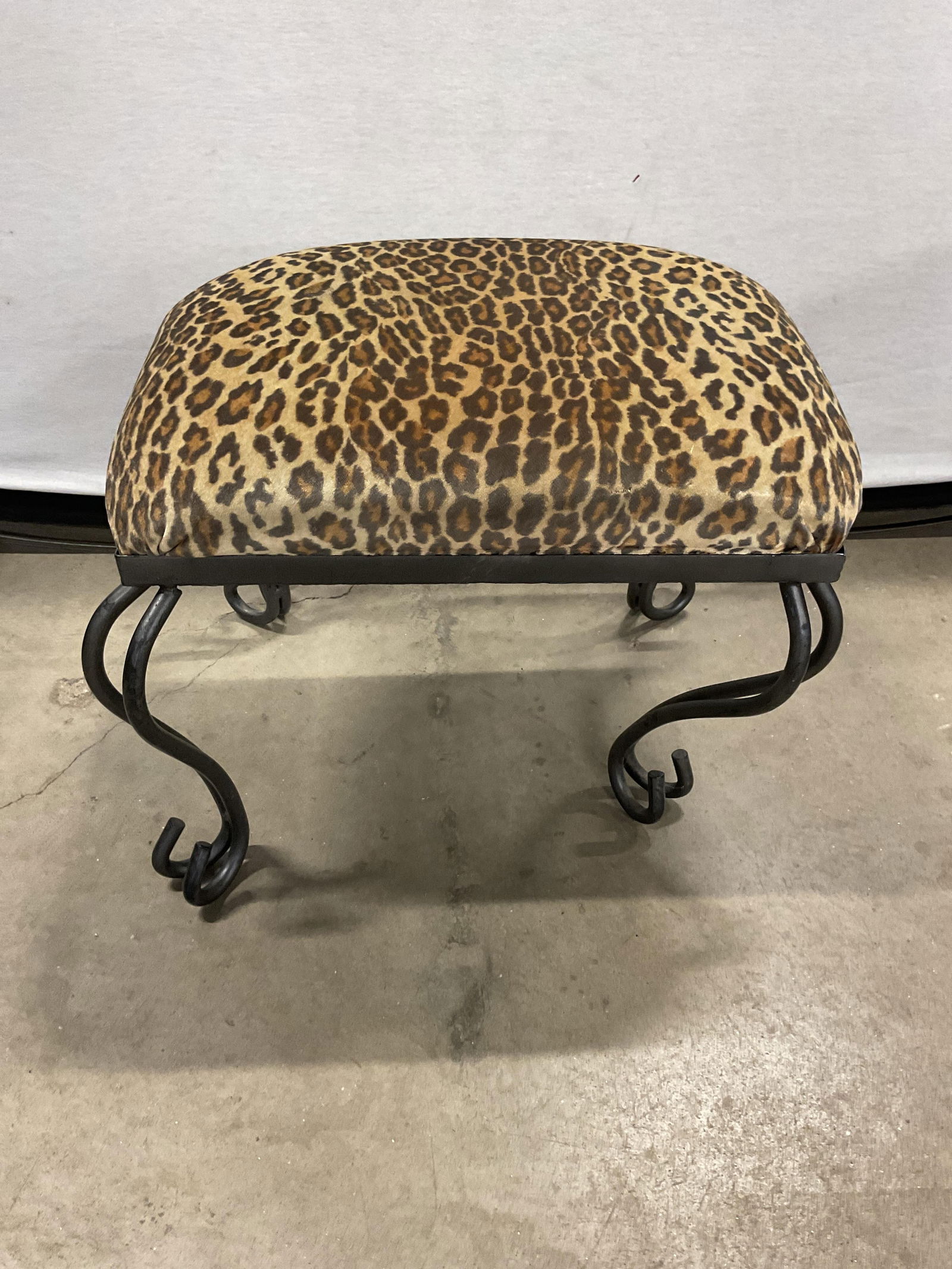 Trend Setting Designs Leopard Print Ottoman - 4