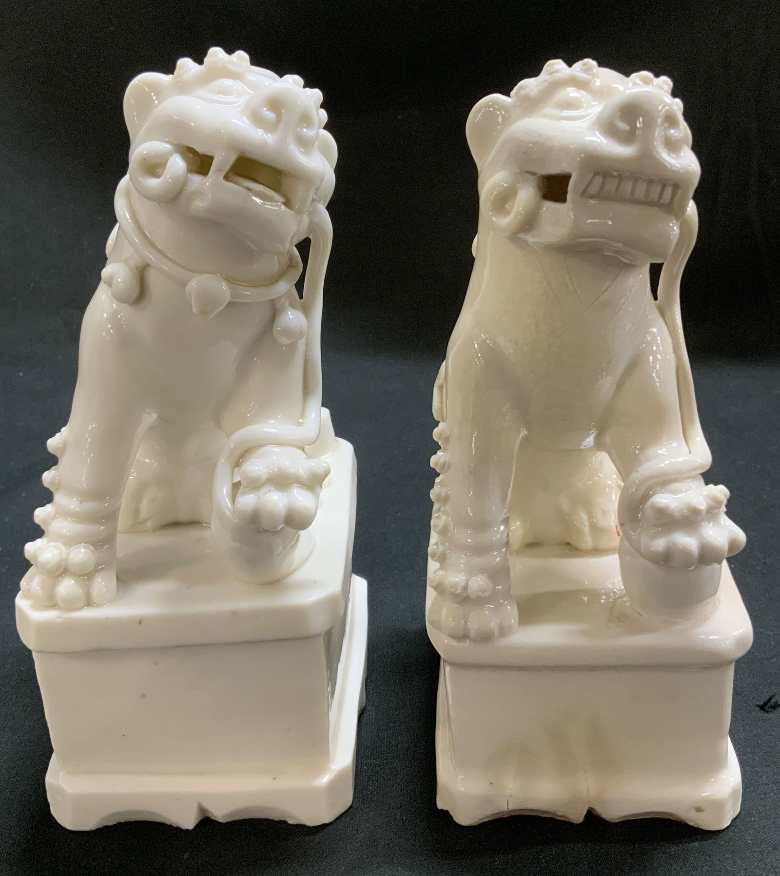 Sgnd Blance De Chine Foo Dogs Joss Stick Hldrs (1 of 6)