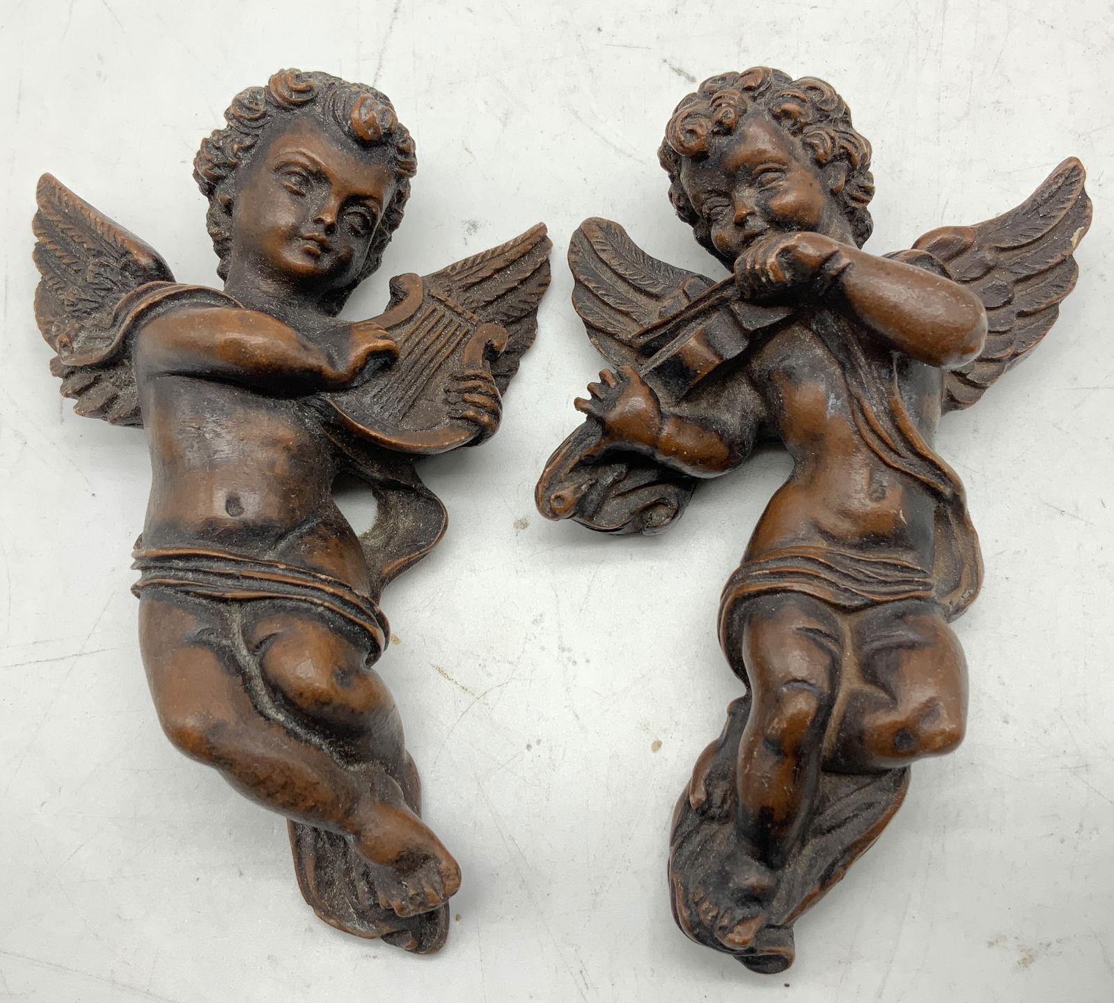 Lot 2 Traditional Characters Cherub Wall Figs ENG (1 of 6)