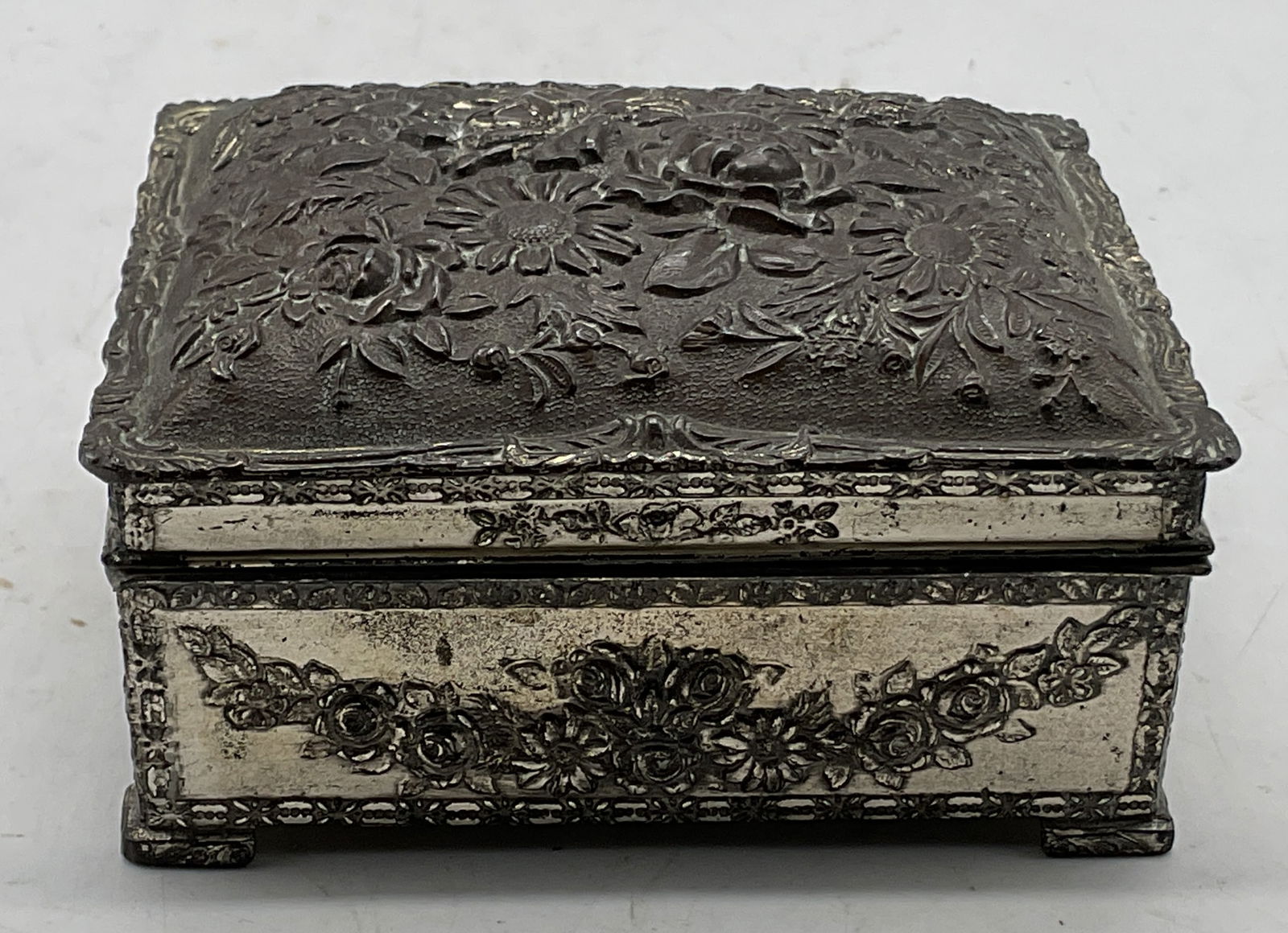 Vintage Metal Embossed Trinket Box Japan (1 of 12)