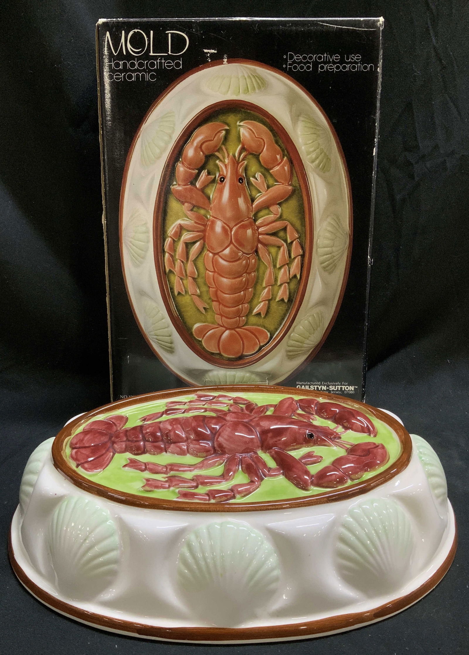 1982 Gailystyn Sutton Ceramic Lobster Mold JAPAN: Vintage 1982 Gailstyn-Sutton ceramic lobster mold. Features a raised red lobster & shell motif border. Comes with original box. Signed & marked. Reads, 1982 Gailstyn-Sutton. Made in Japan. Towle Compa