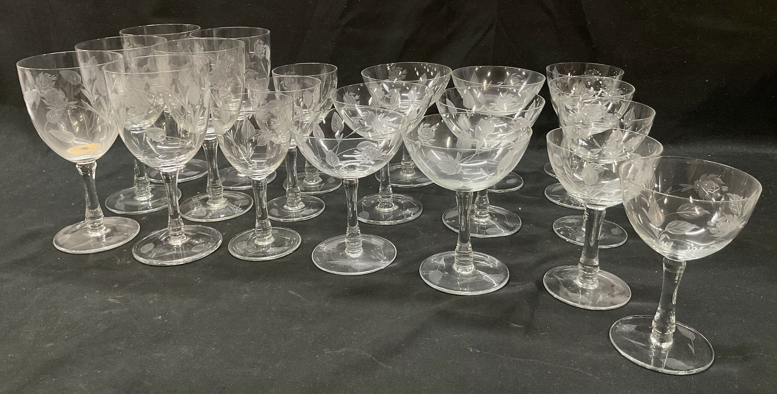 Set 20 Vintage Etched Glass Stemware (1 of 12)