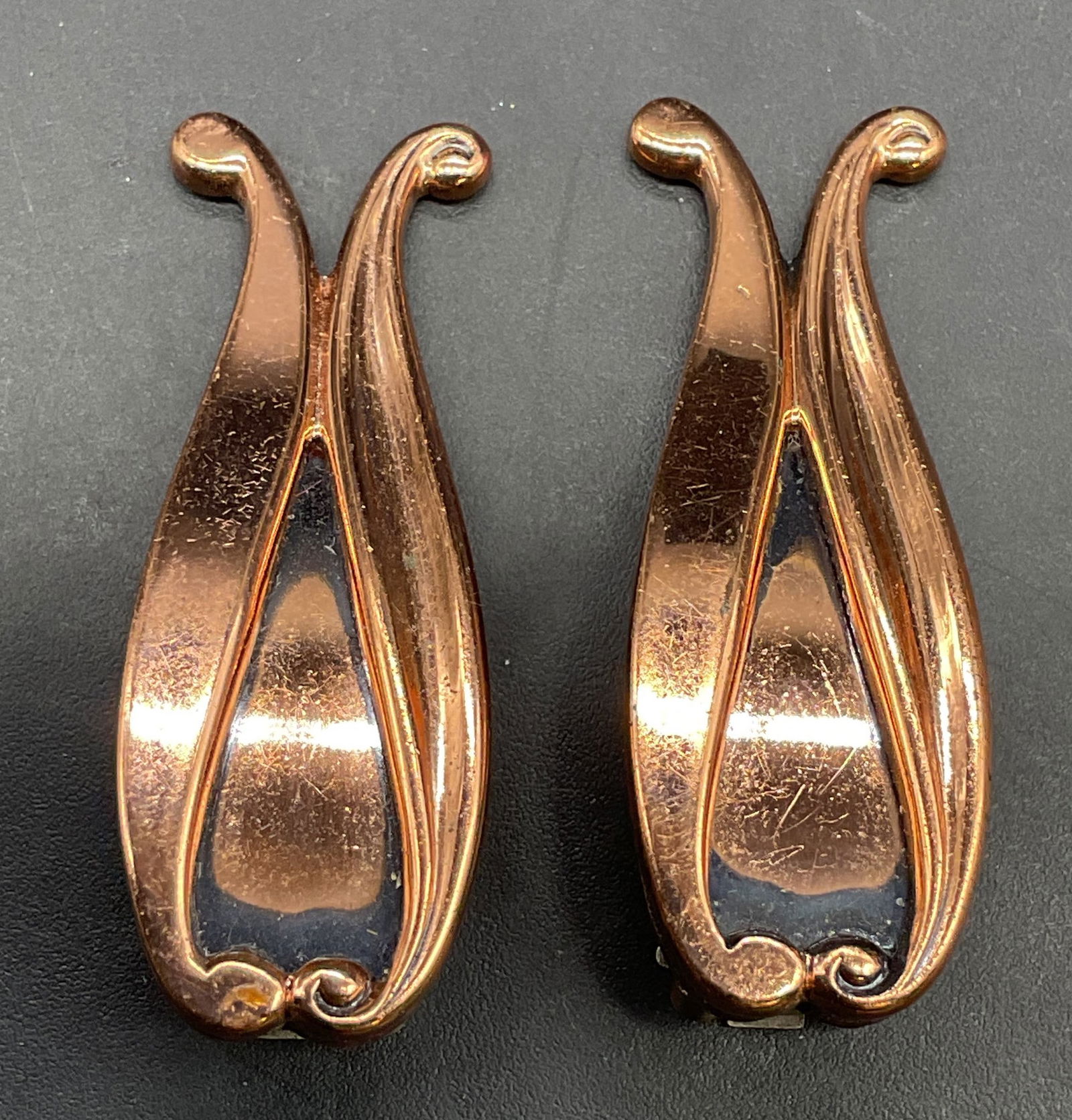 Vintage Renoir Copper Scroll Earrings: Vintage Renoir copper scroll earrings. Measure approx 1.5 inches long. Some scratching. Jewelry, estate jewelry, costume jewelry, cocktail jewelry, fashion jewelry, accessories, fashion