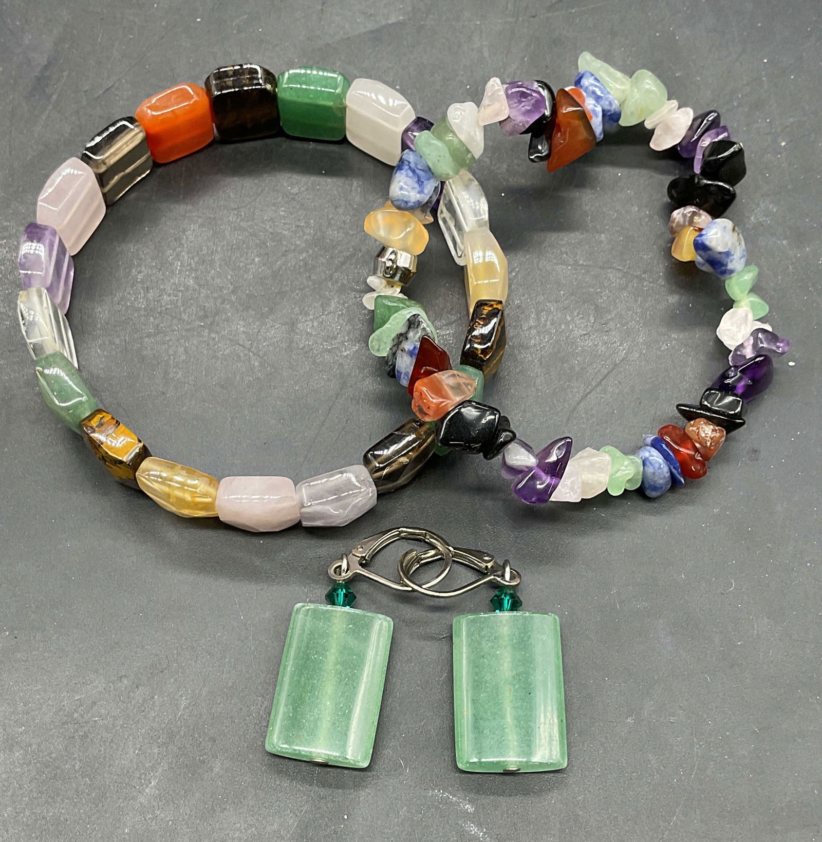 Lot 3 Semiprecious Beaded Bracelets & Earrings (1 of 6)
