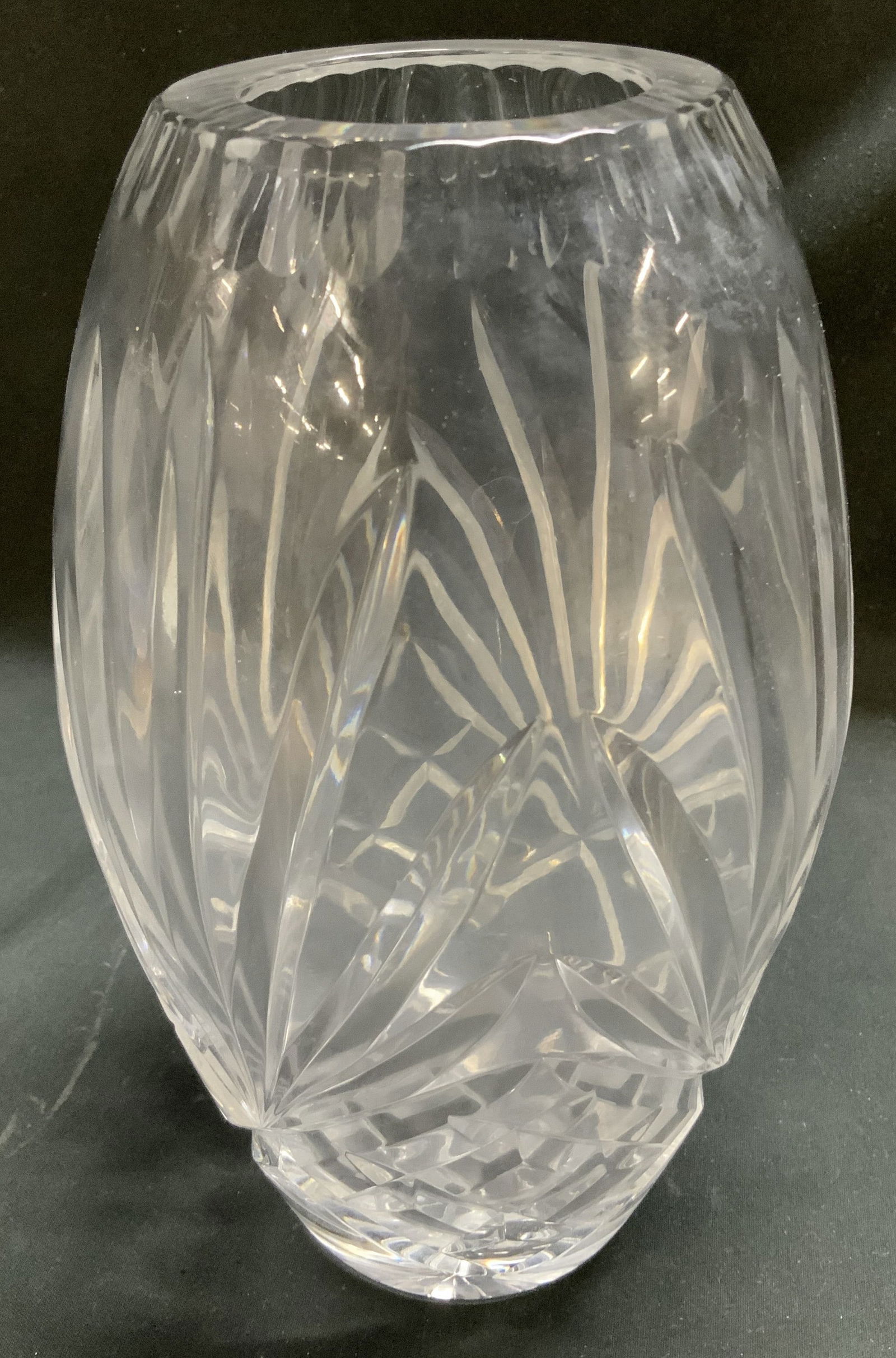 Vntg Clear Cut Glass Fan Pattern Vase (1 of 6)