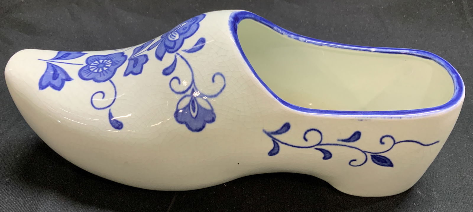 Vtg Hand Painted Delft Blue Ceramic Clog (1 of 6)