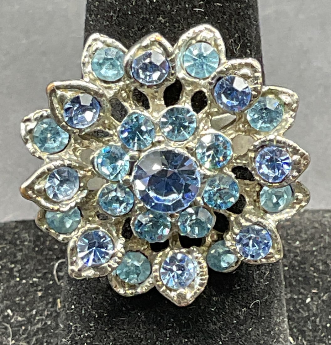 Silver Tone Blue Crystal Flower Cocktail Ring (1 of 6)