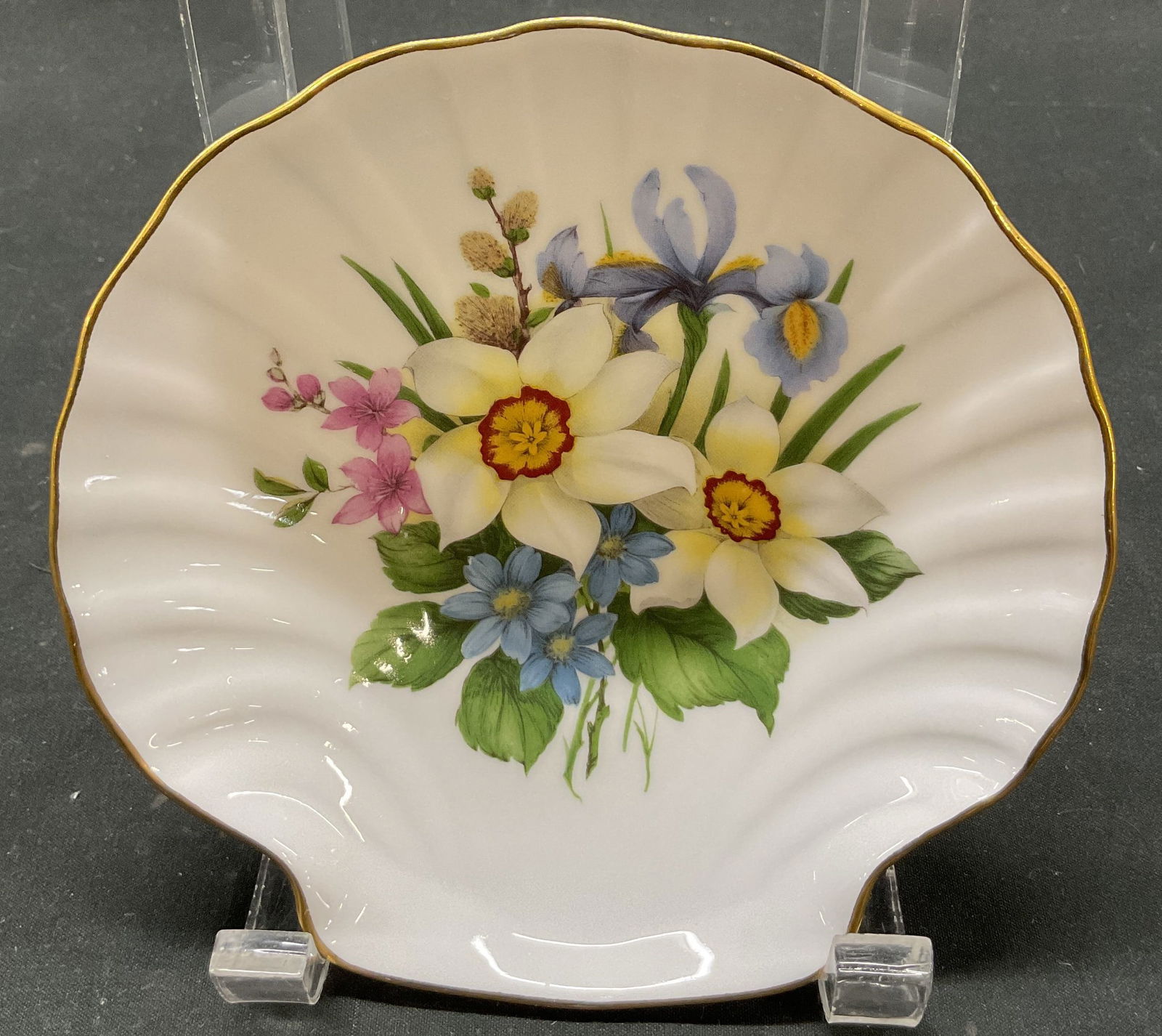 SGND Limoges Porcelain Shell Trinket Dish France (1 of 7)