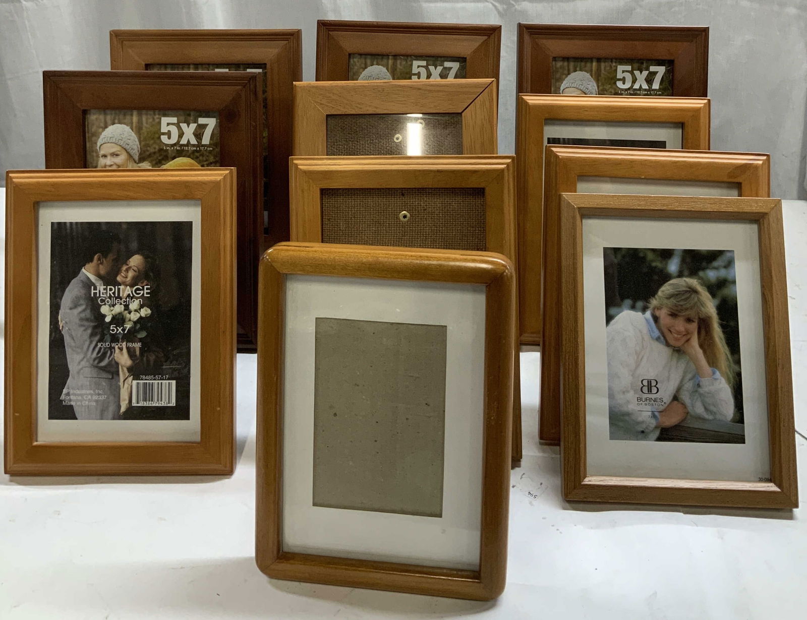 Lot 11 Assorted Wooden Frames HERITAGE+ (1 of 6)