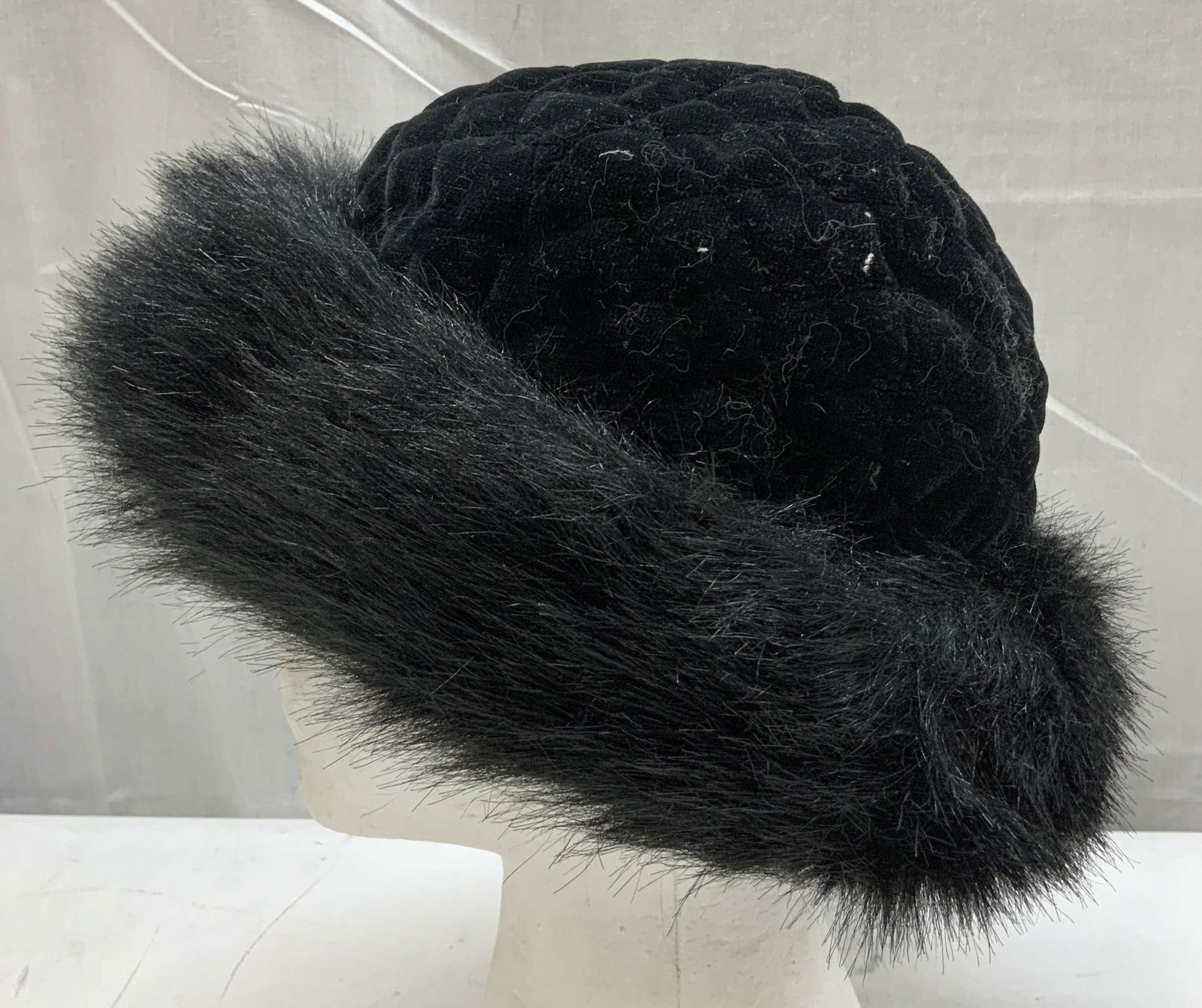 Vtg Black Faux Fur Bucket Hat (1 of 6)