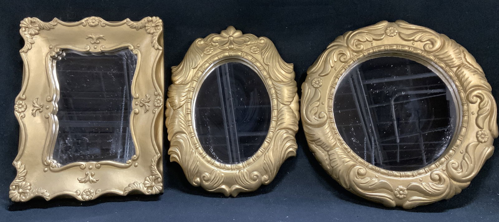 Lot 3 Hollywood Regency Style Gilt Wall Mirrors (1 of 6)