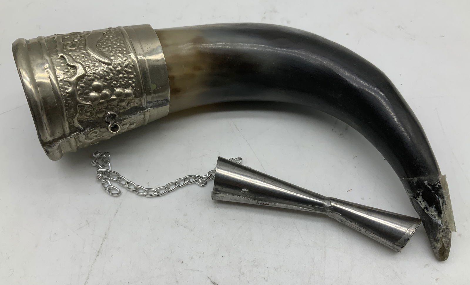 Vtg Drinking Horn W Deco Embossed Slvr Toned (1 of 6)