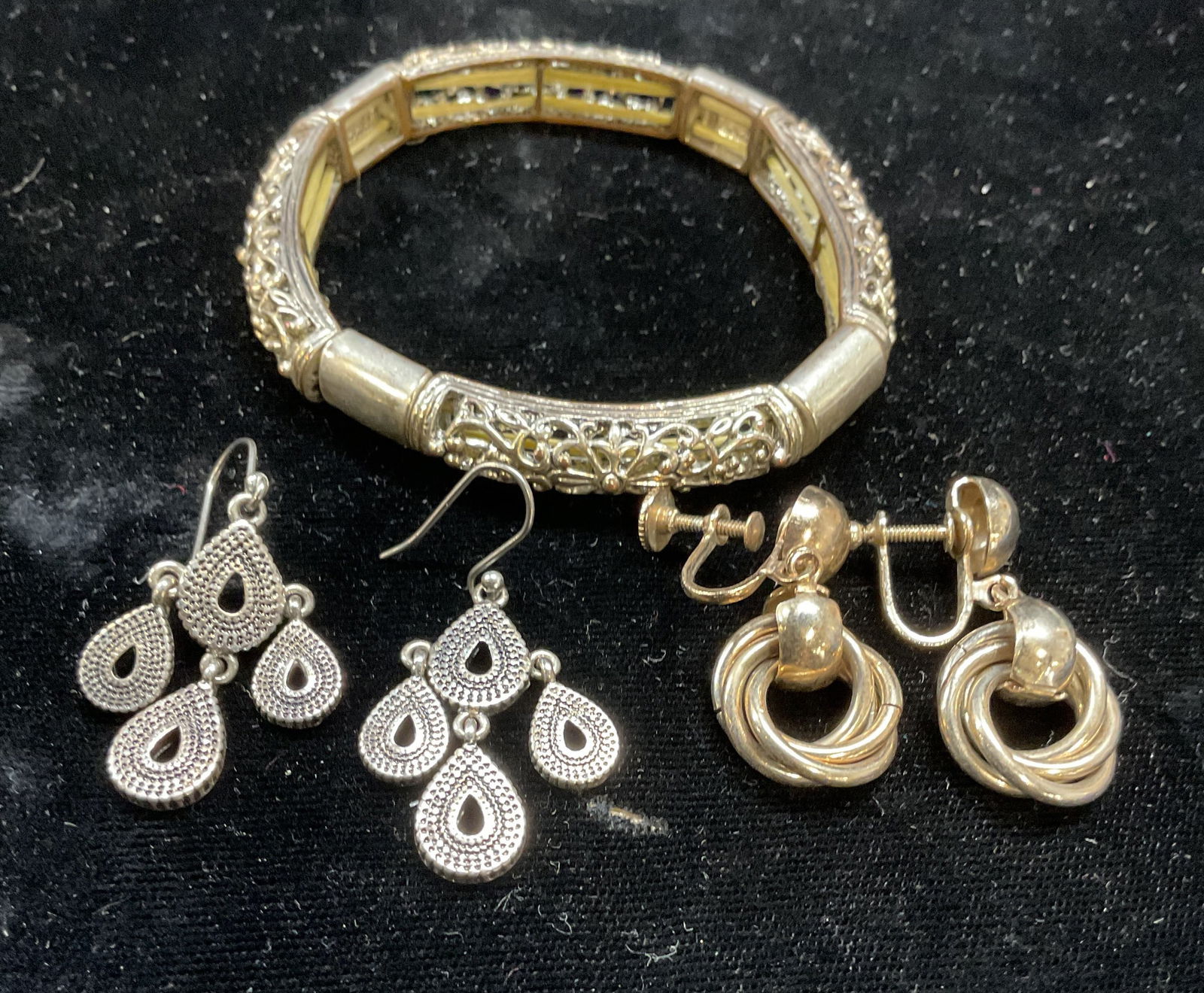 Lot 3 RMN Silver Tone Bracelet + Earrings (1 of 6)