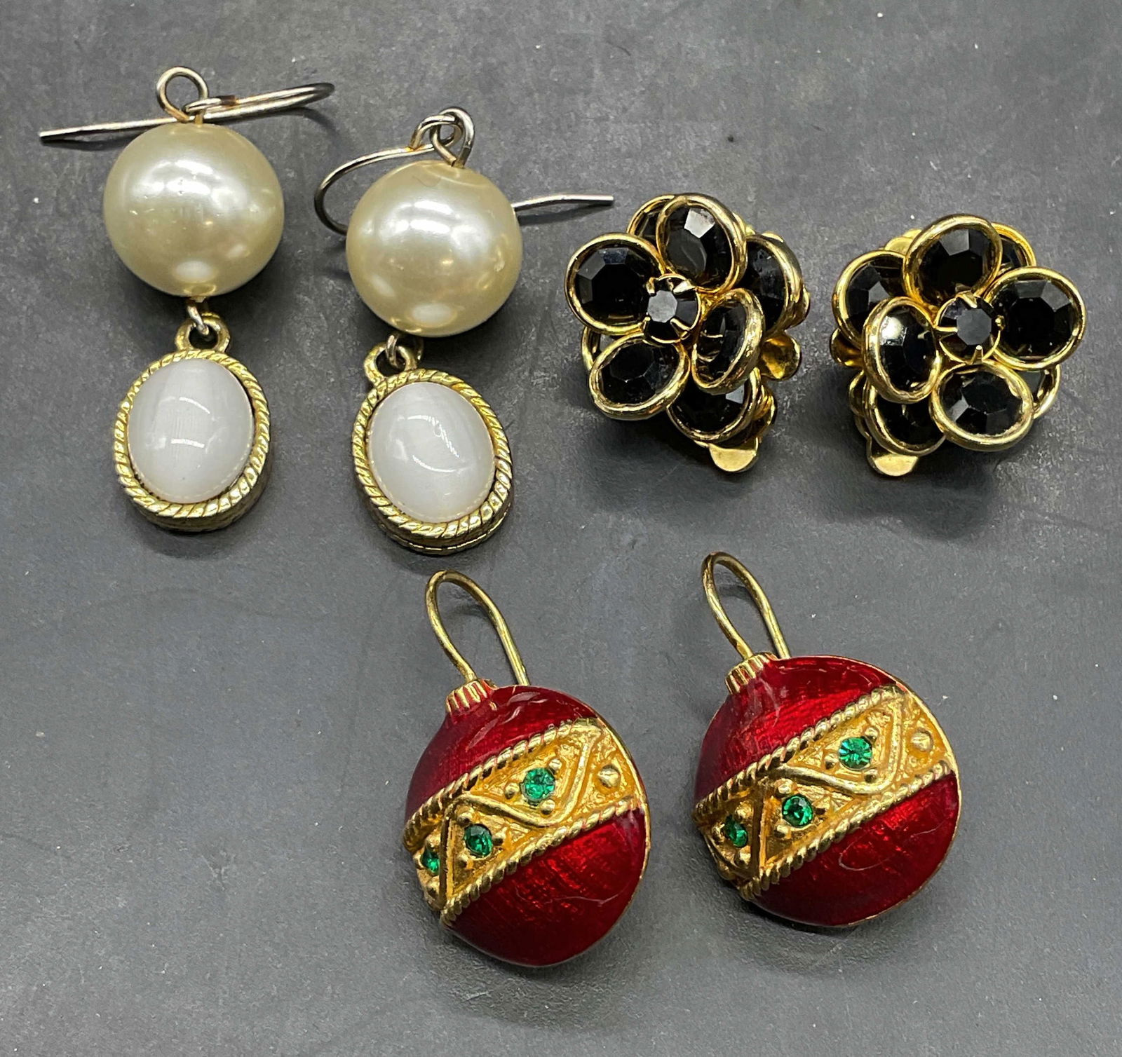 Lot 3 Faux Pearl, Enamel, Crystal Earrings (1 of 6)