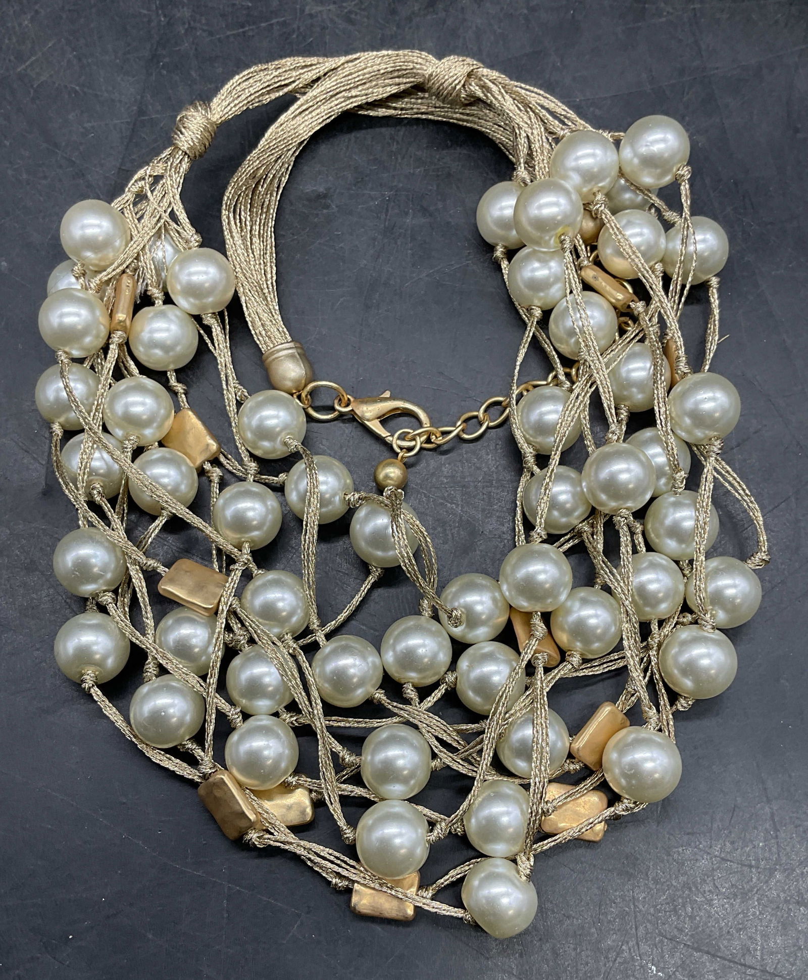 Gold Tone Faux Pearl Beaded Necklace (1 of 6)