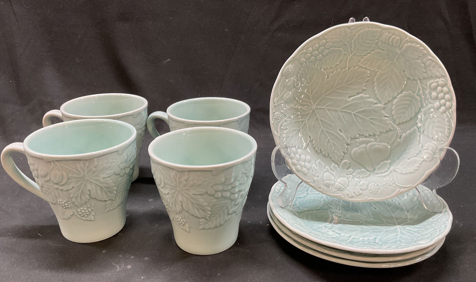 Set 8 Optimum Woodbury Niko Majolica Tablw Japan: 8 piece Optimum Woodbury Niko ceramic majolica tableware set. Includes 4 coffee mugs and 4 plates. Underside of mugs read Optimum Nikko Japan. Underside of plates read Home Plate Optimum Lead Free Nik