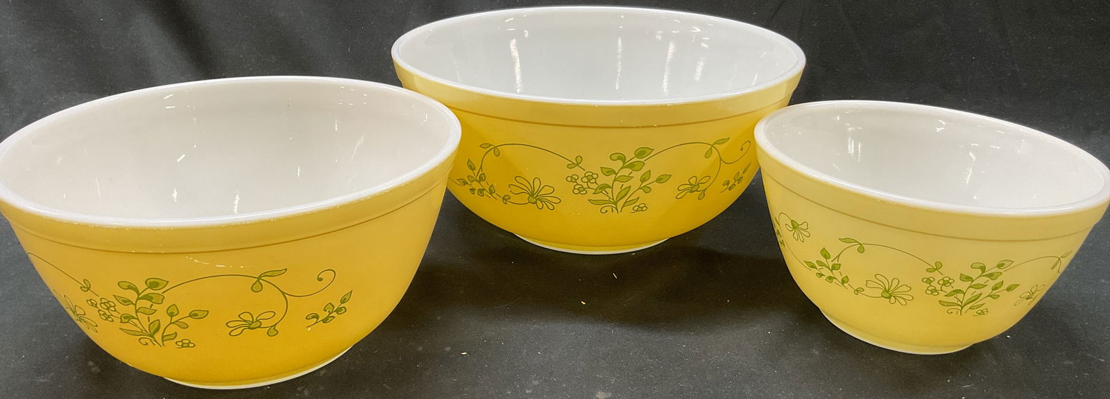 Set 3 Pyrex Floral Glass Mixing Bowls USA (1 of 9)