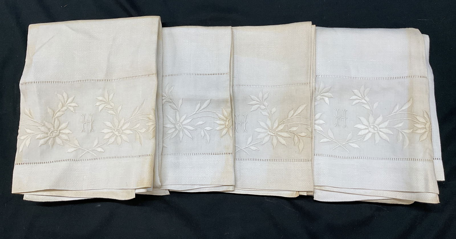 Lot 4 Vtg White Embd Monogram Linen Tea Towels (1 of 8)