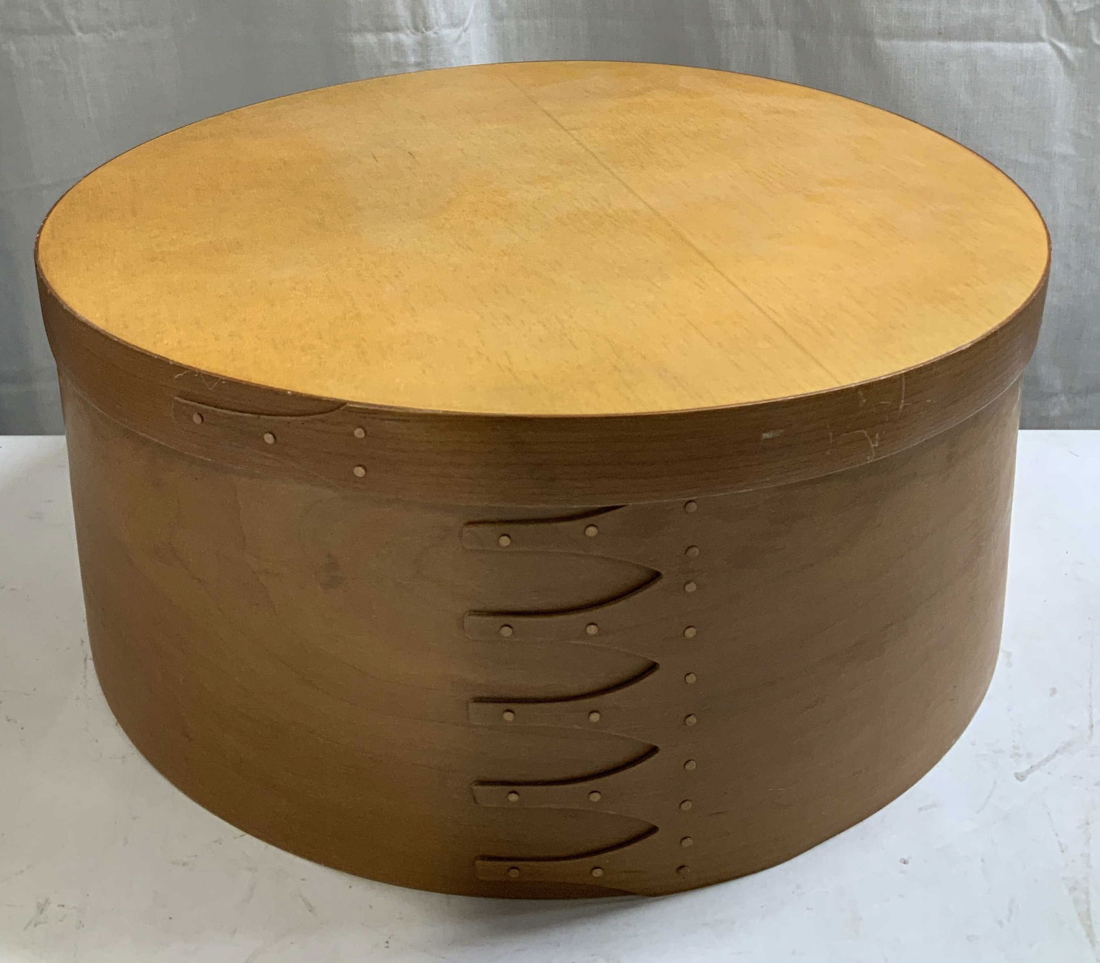 Hold Everything Wooden Round Shaker Box (1 of 6)
