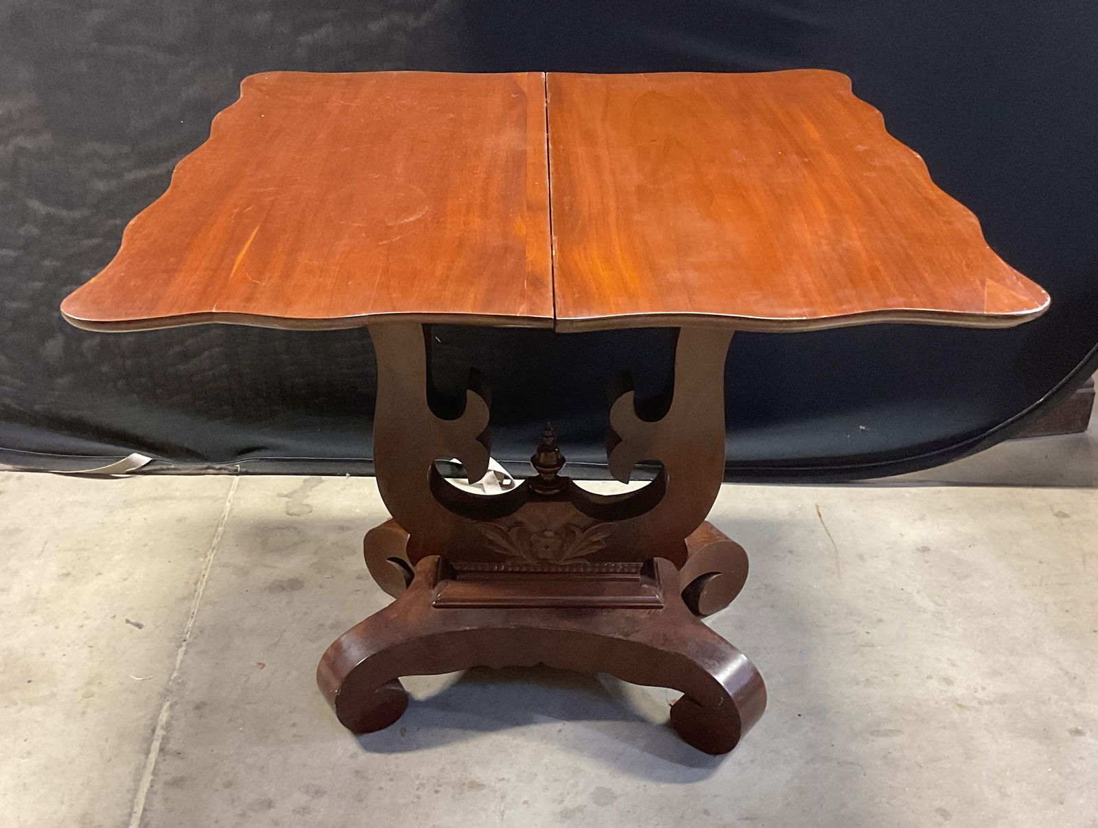 Antq 19th Century Wood Flip Top game Table (1 of 6)