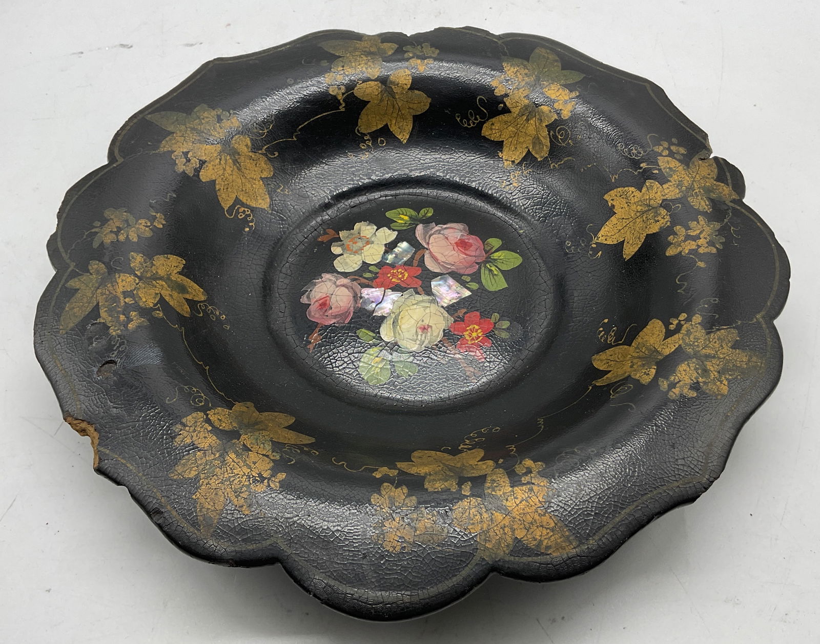 Vintage Lacquer Floral Scalloped Dish (1 of 9)