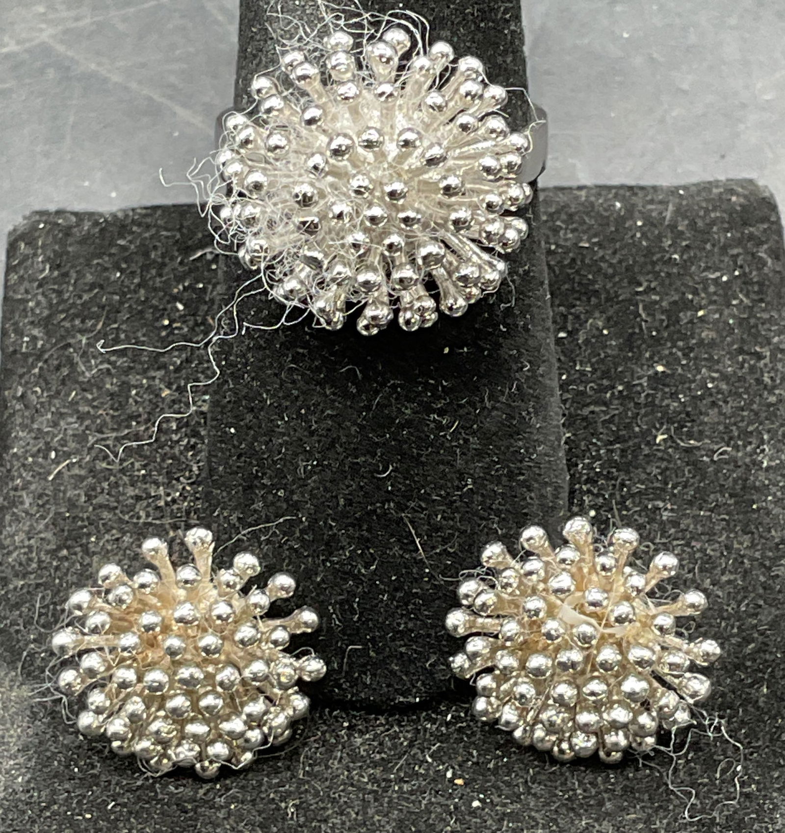 Lot 2 Sterling Silver Modernist Ring & Earrings (1 of 6)