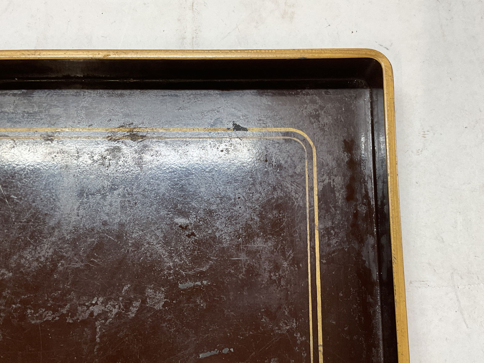 Gallo Brown Lacquer Rooster Serving Tray - 8