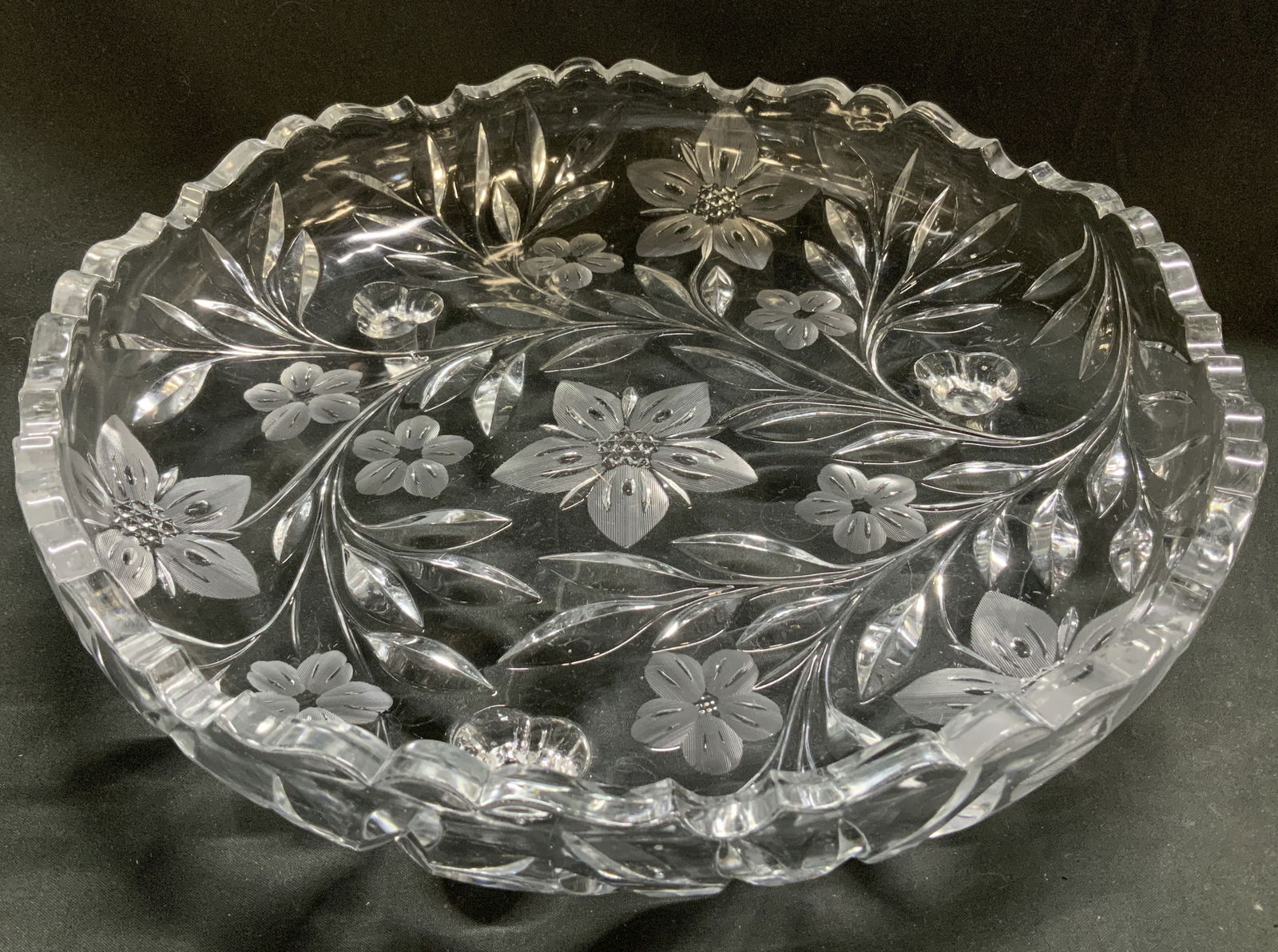 Vtg Etched Floral Crystal Footed Centerpiece Bwl (1 of 6)