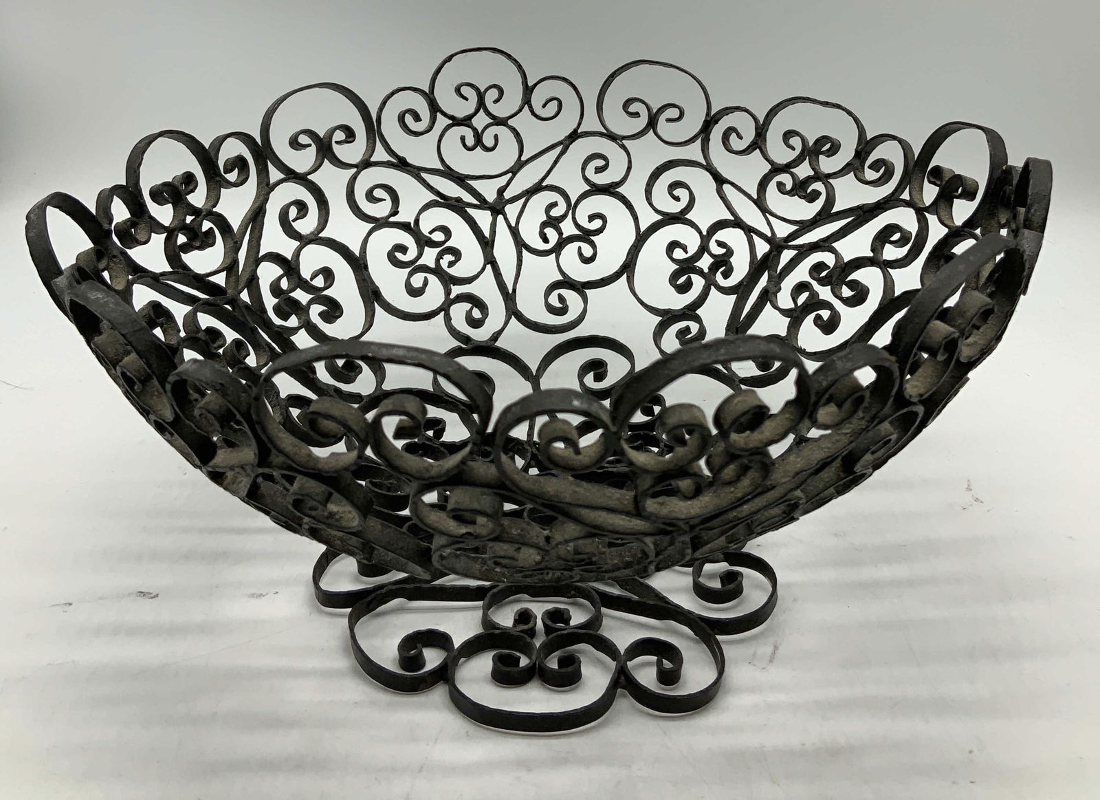 Vtg Iron Scrolled Pedestal Centerpiece Bowl (1 of 6)