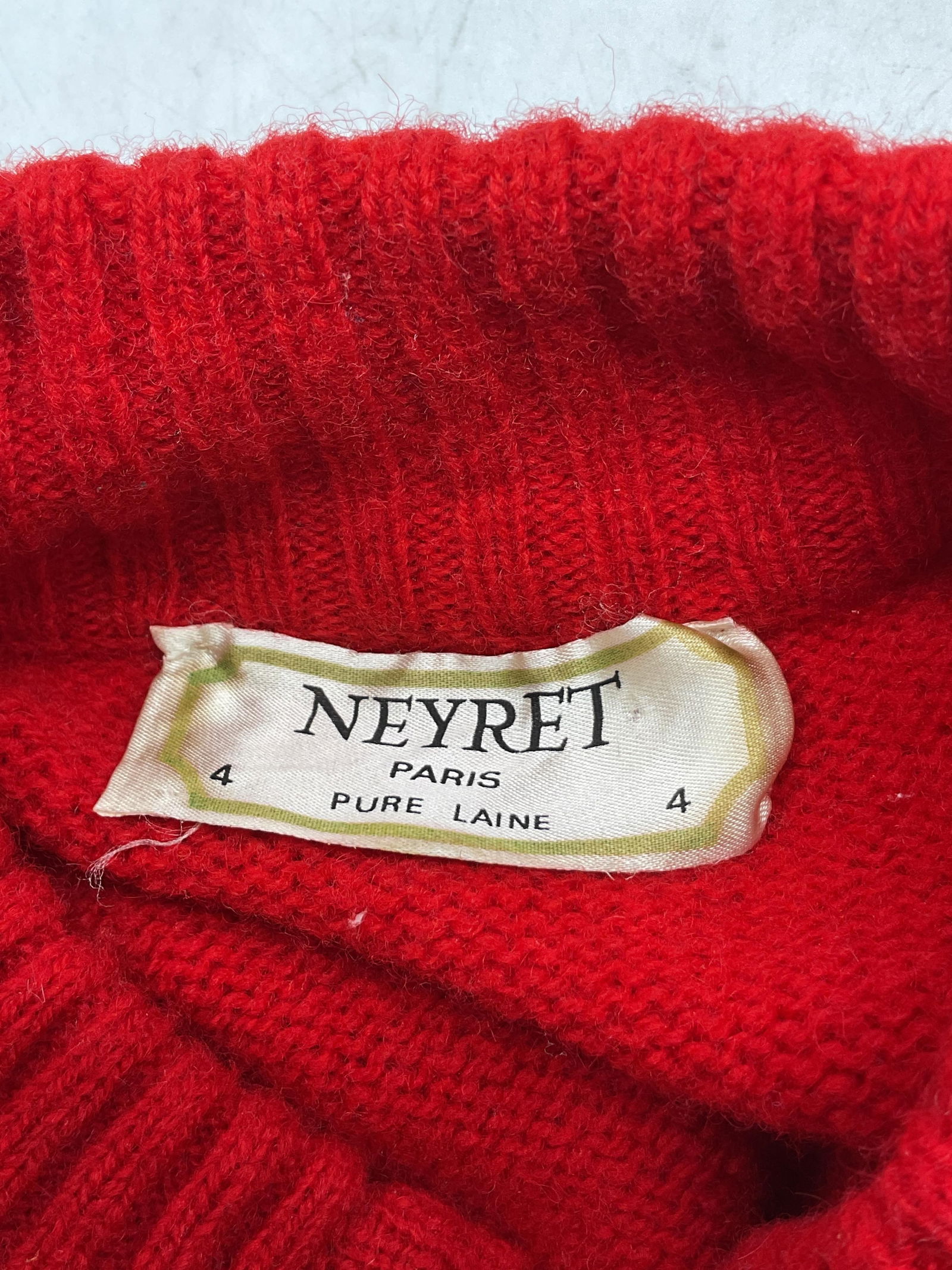 Neyret Paris Red Wool Buttoned Sweater - 7