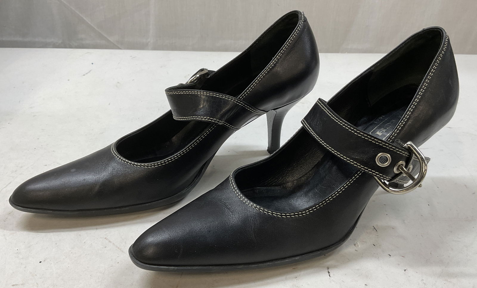 Coach Black Leather Heels Italy (1 of 9)