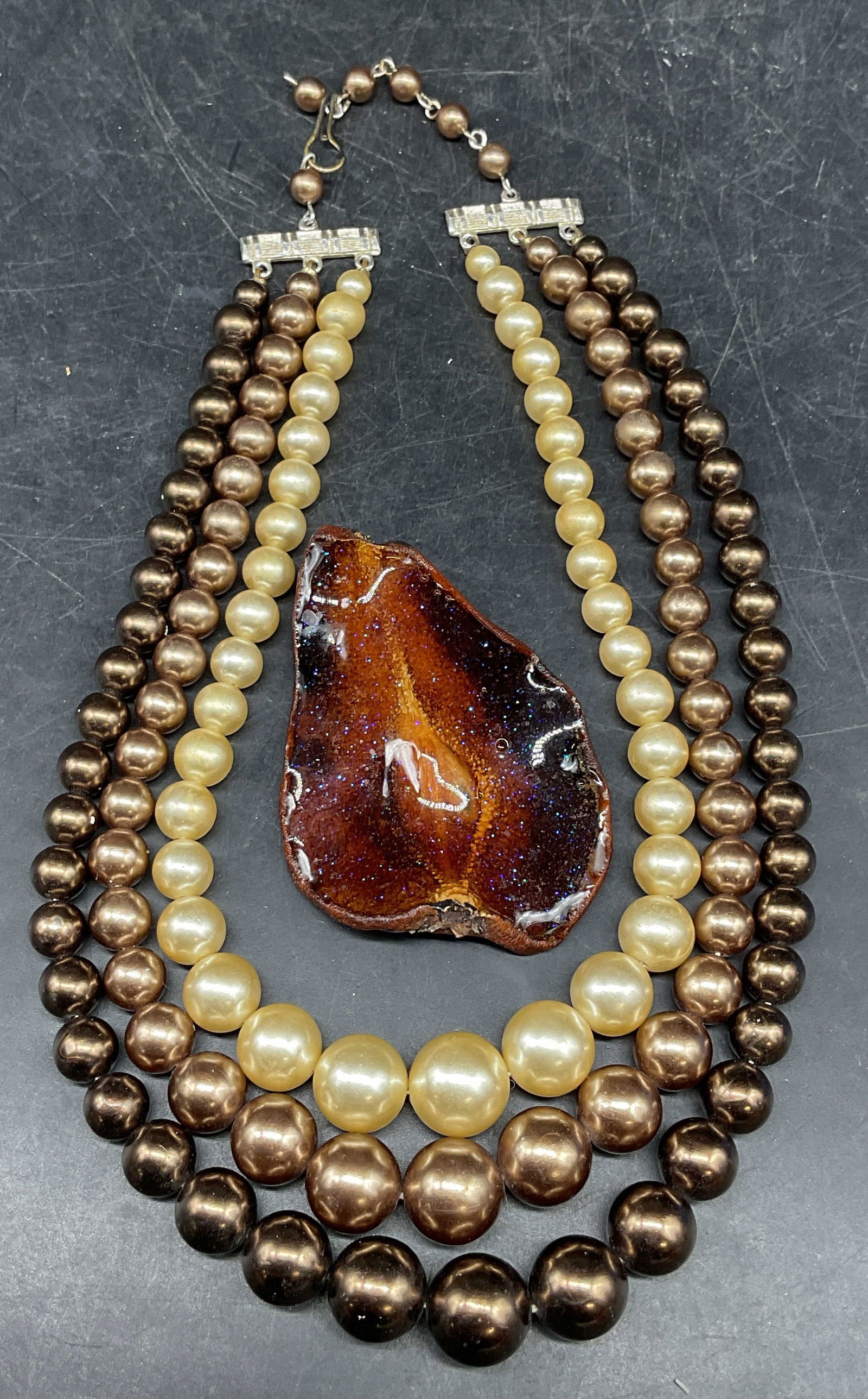 Lot 2 Faux Pearl Necklace, Fruit Brooch (1 of 6)