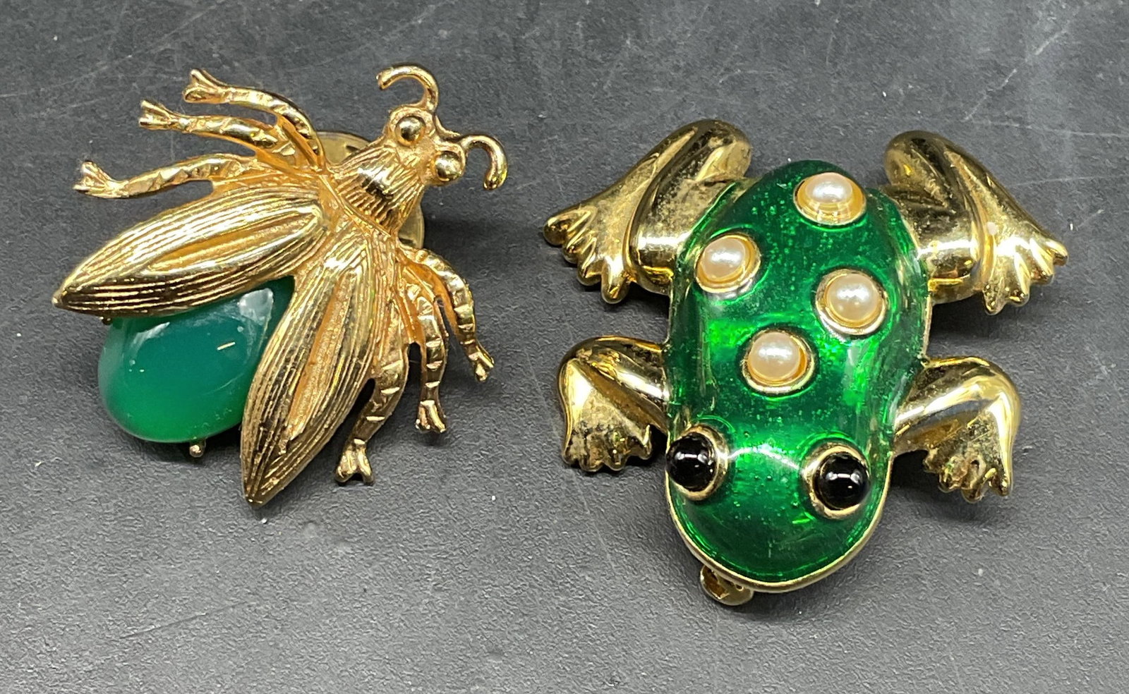 Lot 2 Marvella Enamel Faux Pearl Frog Brooch + (1 of 6)