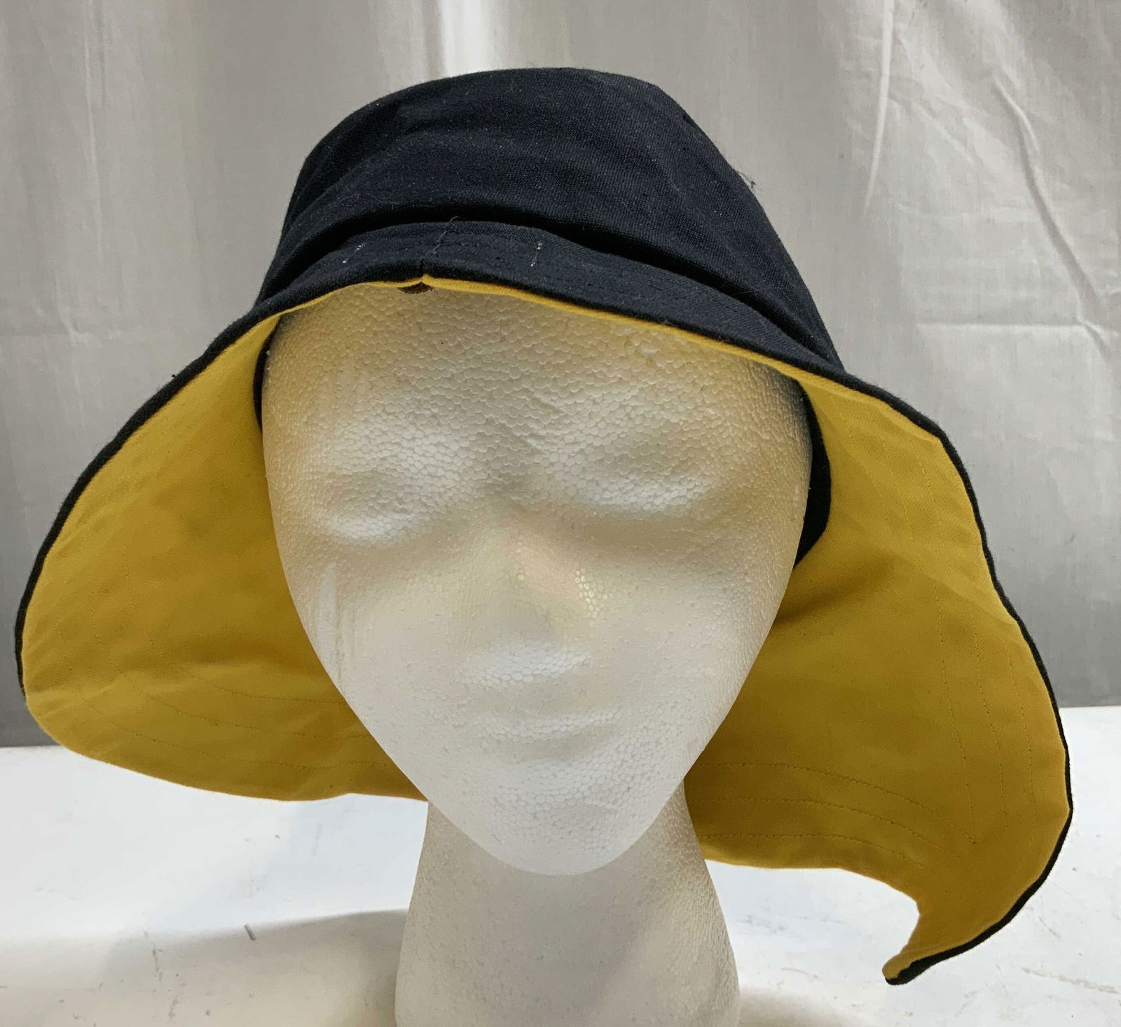 Vtg Swan & Stone Millinery Bucket Hat (1 of 6)