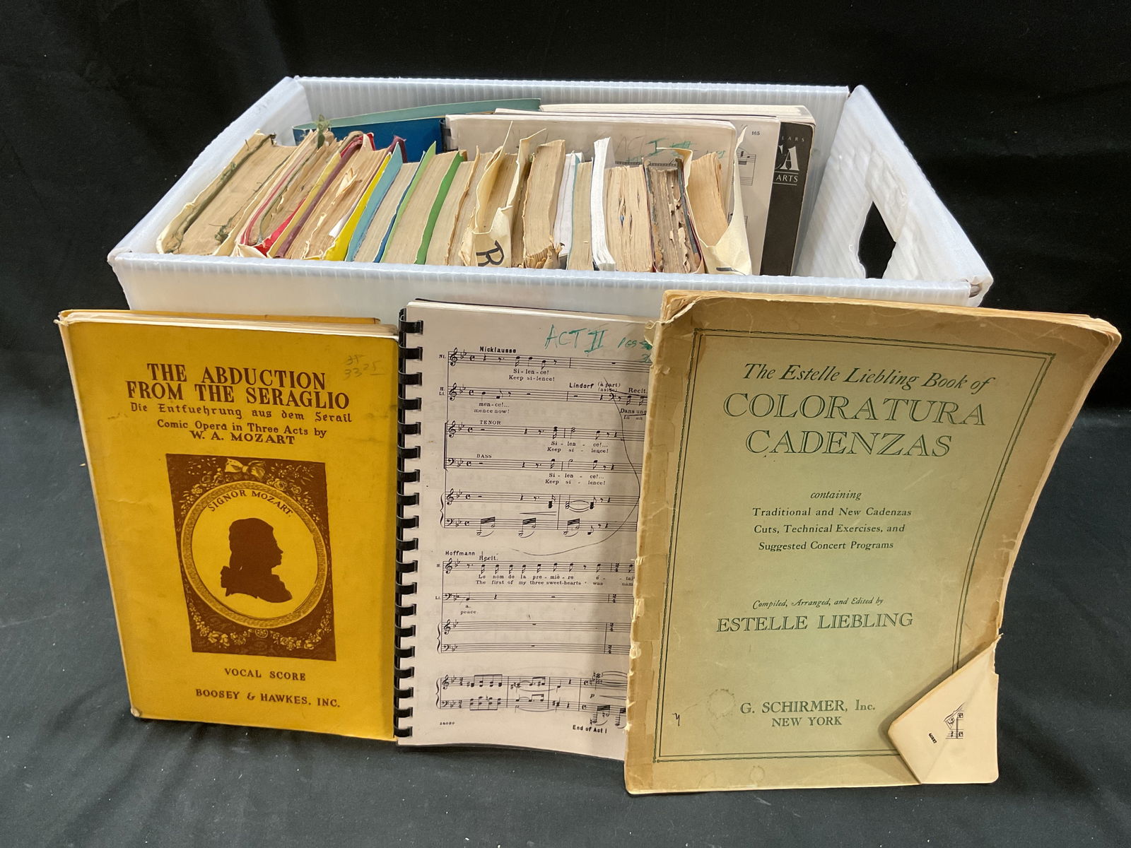 Grp Lot 25 Opera Scripts & Music Scores 1940s-90s (1 of 9)