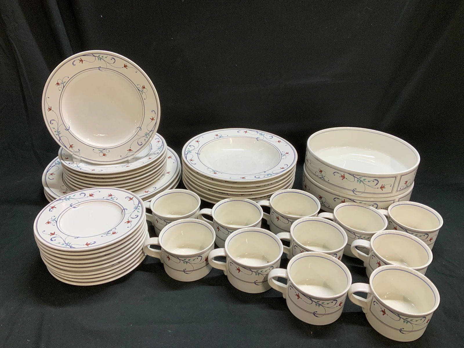 Set 41 Mikasa Intaglio Annette Tableware JAPAN (1 of 9)