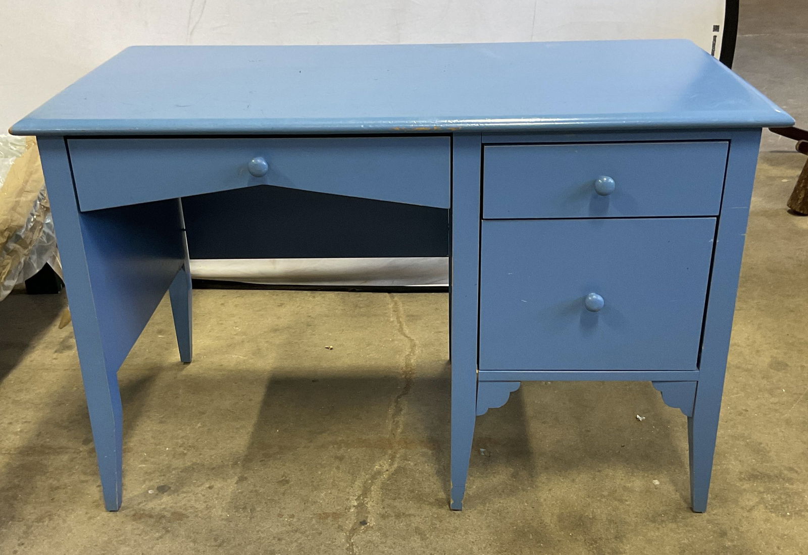 Maine Cottage Furniture Bleu Wood Desk: Maine Cottage Furniture blue wood desk with 3 drawers. Measures approx. 47 x 24 x 30 inches. Wear including scratching, marks, loss to paint. home decor, home accessories, home office, home