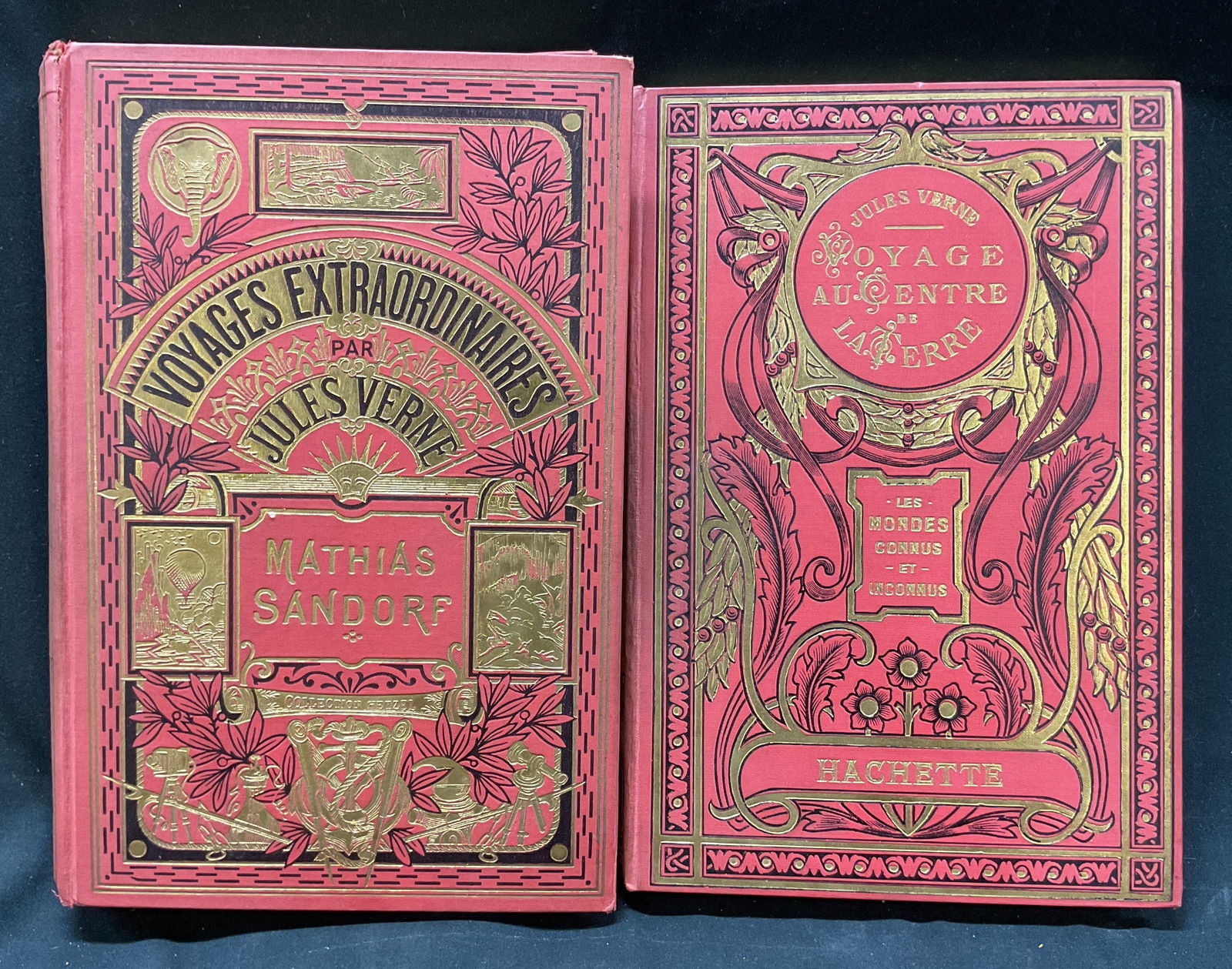 Lot 2 Leather & Gilt Embd Illus Bks Voyages 1900s+: Lot of 2 books. Les Voyages Extraordinaires Mathias Sandorf by Jules Verne. Published by Librairie Hachette, 1900s. Les Voyages Extraordinaires Voyage Au Centre De La Terre by Jules Verne.