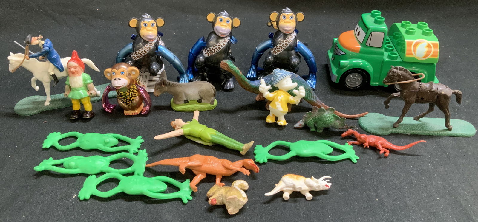 Lot 21 Assorted Toy Figurines 1972-2010s HONG KONG (1 of 8)