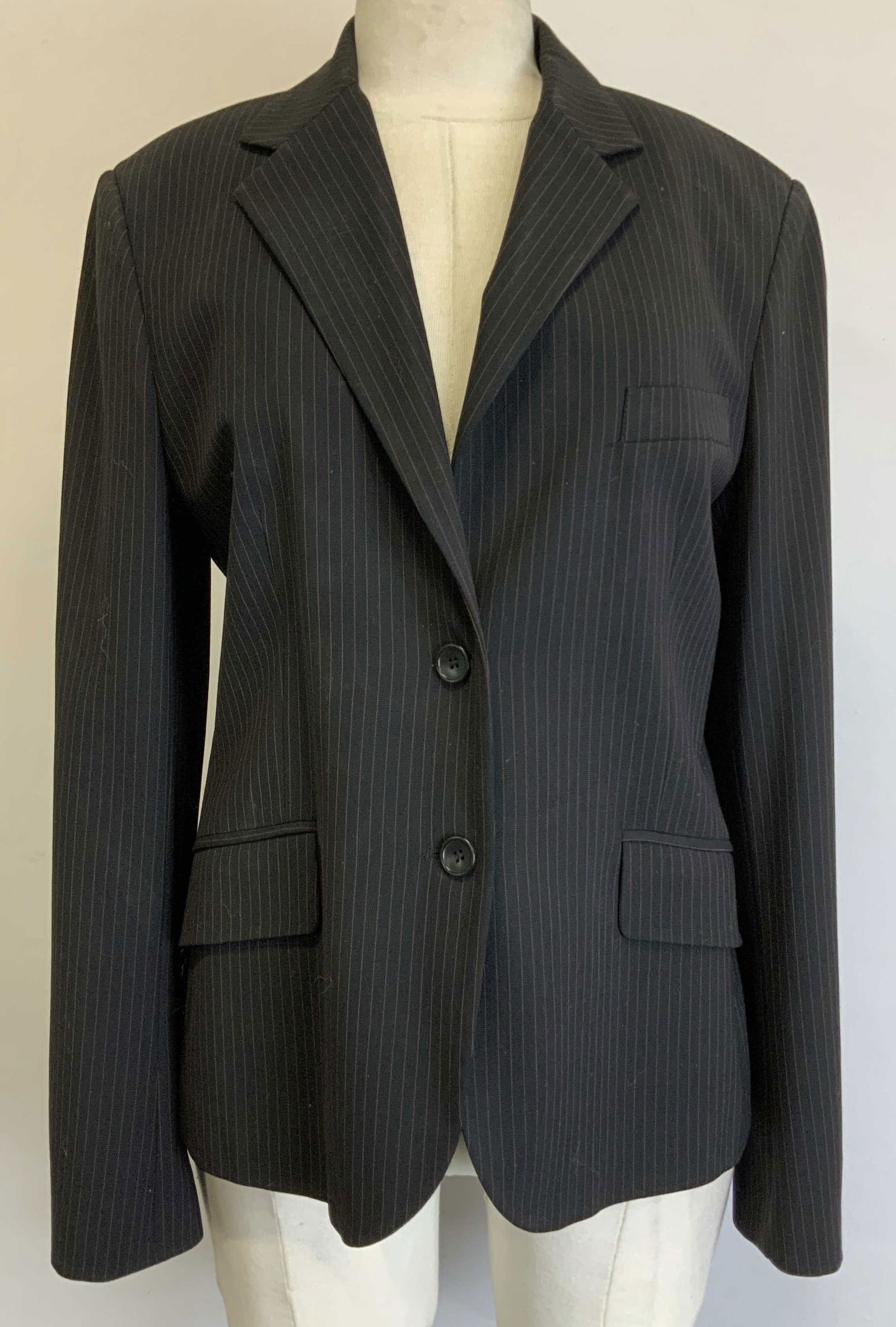 Fortunato Di Bella Striped Blazer ITALY: Size 46. Shell 93% wool, 5% elastyl & 2% polyester. Blazer features a striped pattern & two front flap pockets. Signed & marked. Reads, FDB FORTUNATO DI BELLA. MADE IN ITALY. Surface wear