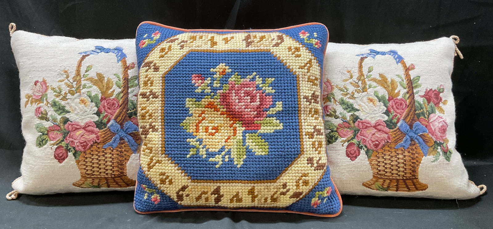 Lot 3 Vintage Knit Wool Floral Throw Pillows (1 of 11)