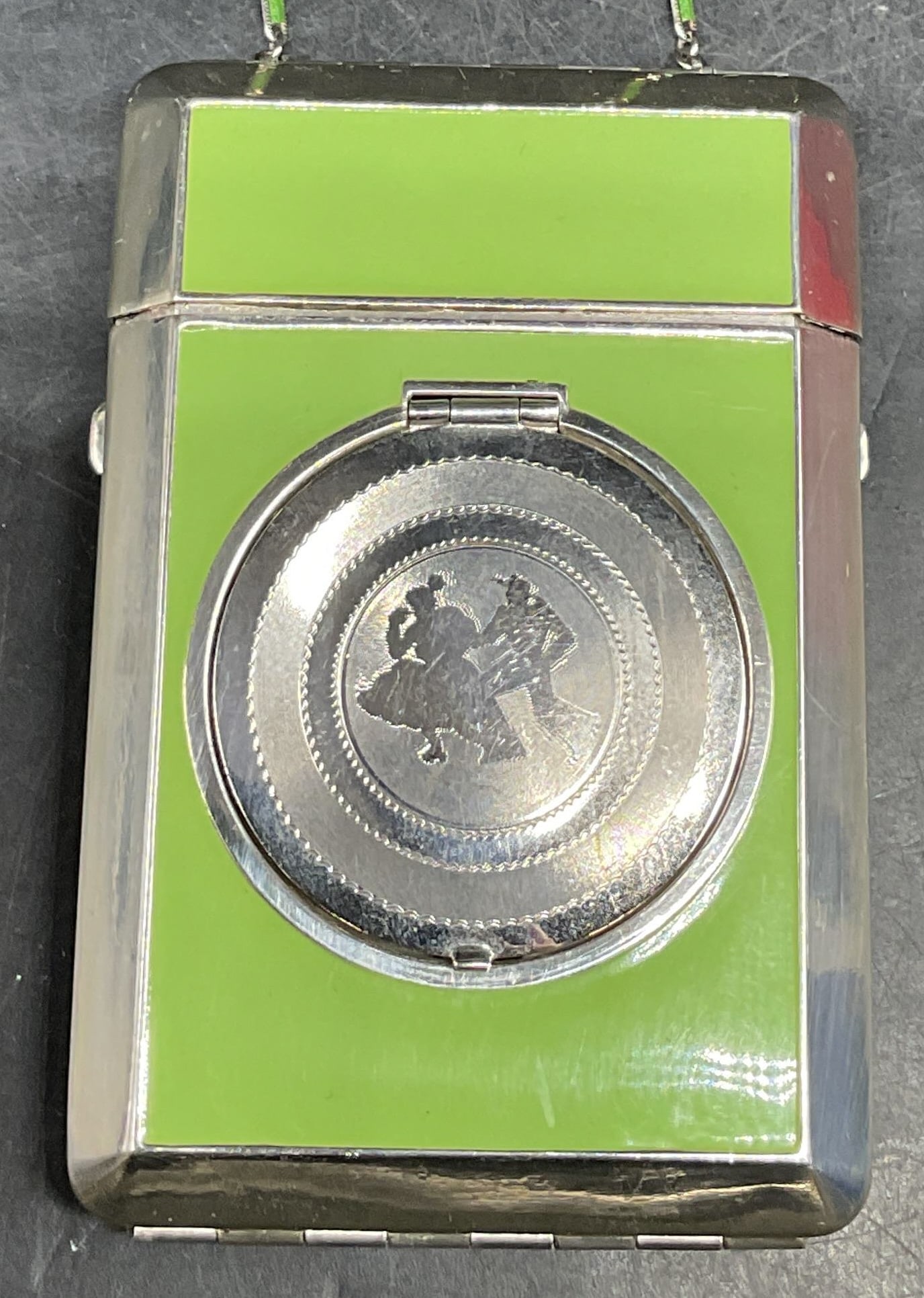 Terri Art Deco Makeup Cosmetic Compact (1 of 8)