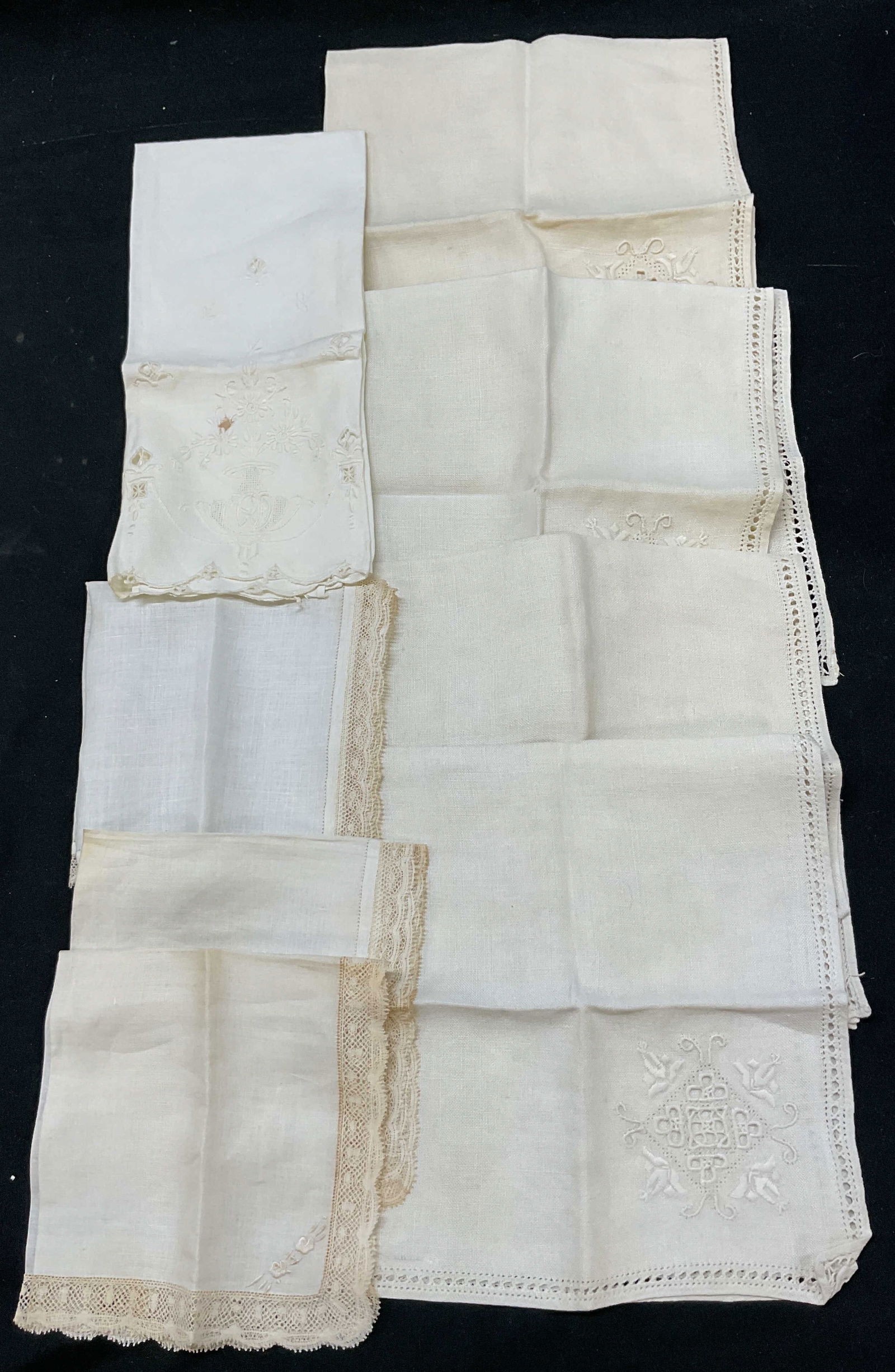 Lot 8 Vintage White Embroidered Table Linens (1 of 12)