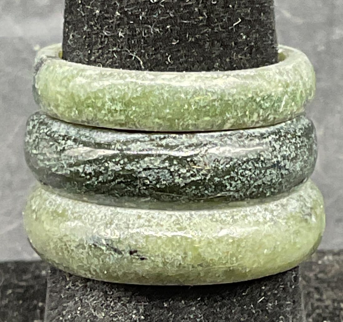 Lot 3 Nephrite Jade Semiprecious Rings: Lot of 3 nephrite jade band semiprecious stone rings. Largest ring size 7. Some scratching. Jewelry, estate jewelry, costume jewelry, cocktail jewelry, fashion jewelry, accessories, fashion accessorie