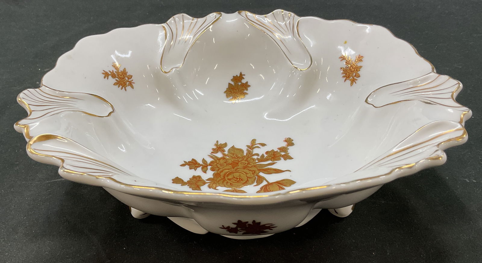 Vintage Porcelain Scalloped Footed Bowl (1 of 8)