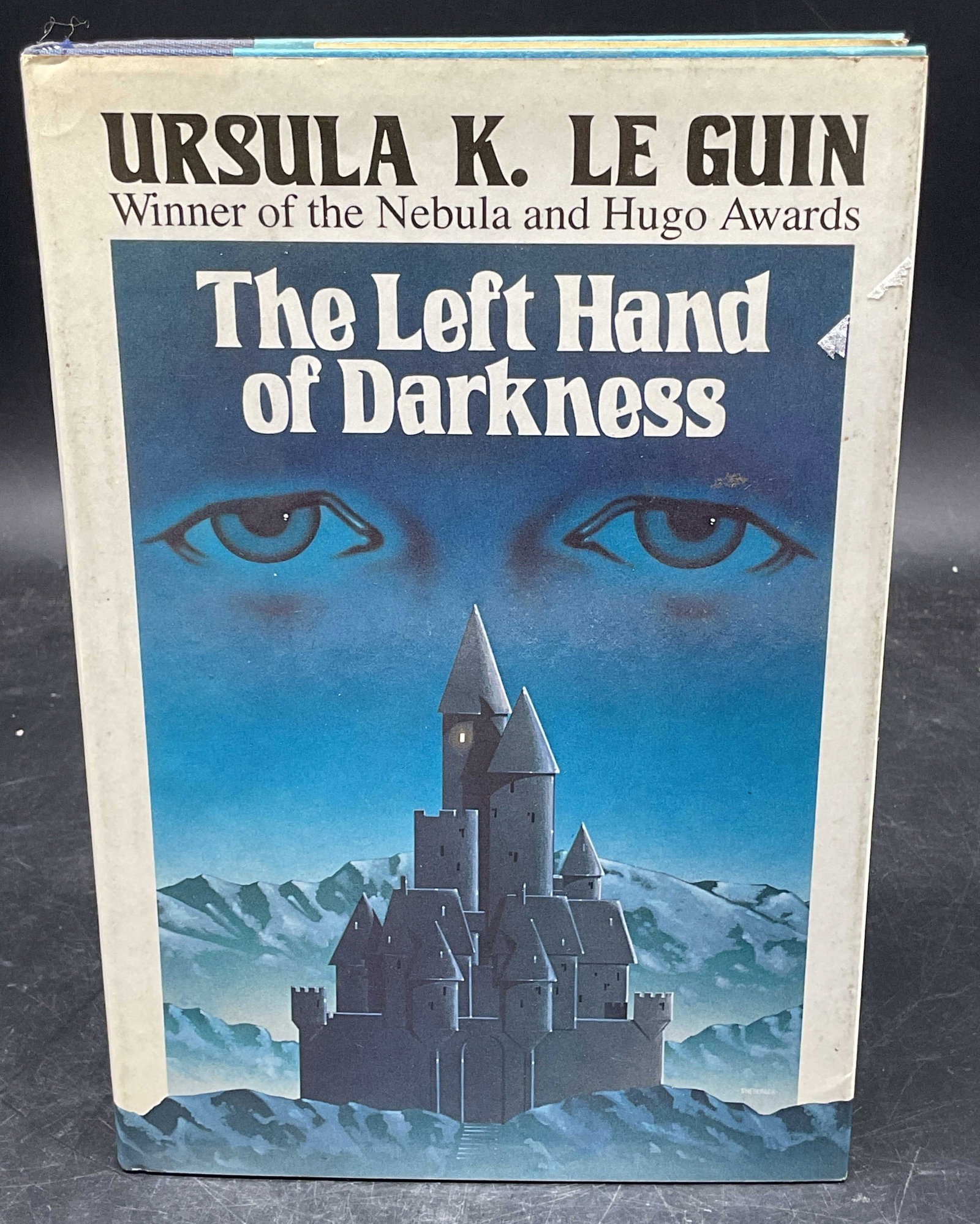 Le Guin Left Hand of Darkness 1st Ed 1969: Hardcover first edition The Left Hand of Darkness by Ursula K Le Guin. Harper & Row, 1969. Measures approx. 8.5 x 5.75 inches. Some wear to cover, pages, and binding consistent with exposure. Book, vi