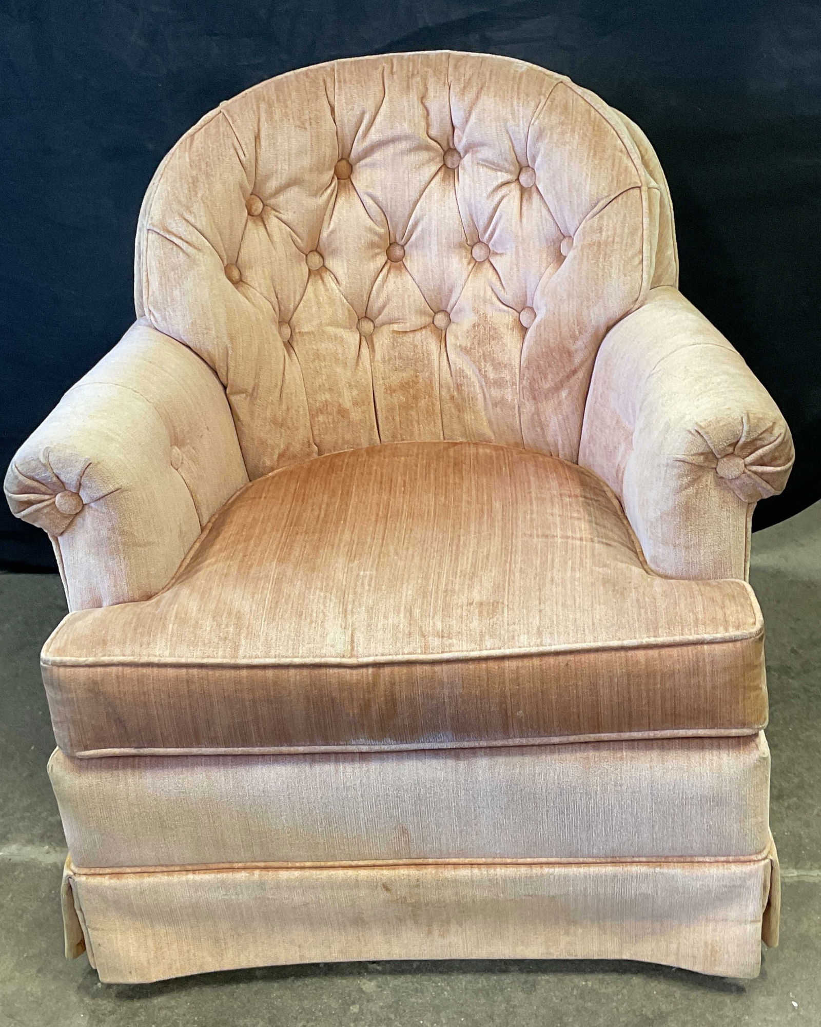 Yale Mfg Corp Pink Velvet Swivel Armchair (1 of 6)